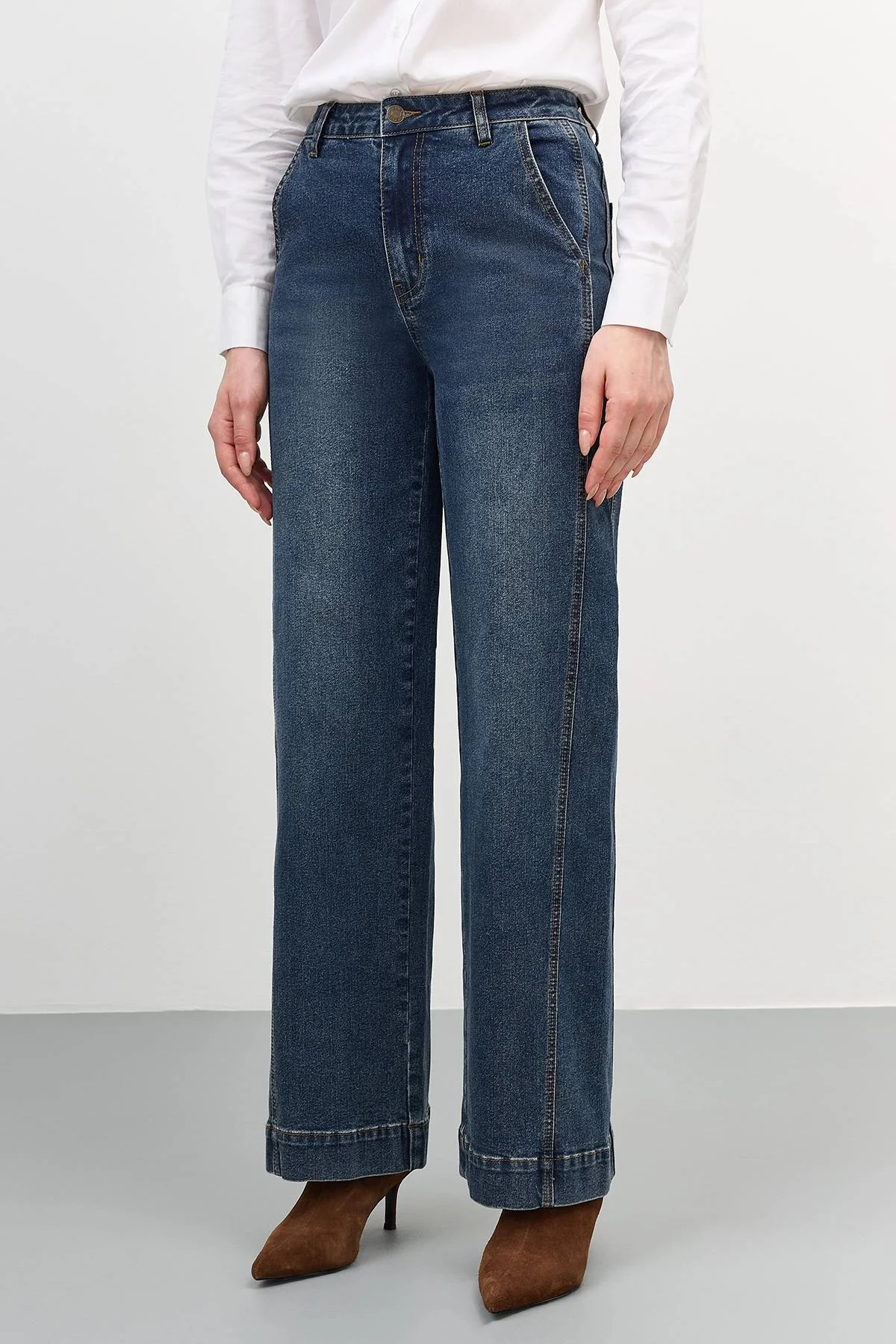 Широкие джинсы с рельефами, 42