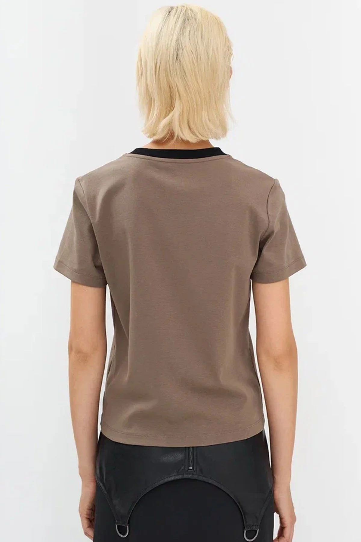 Футболка с текстовым принтом и акцентной горловиной, 42р