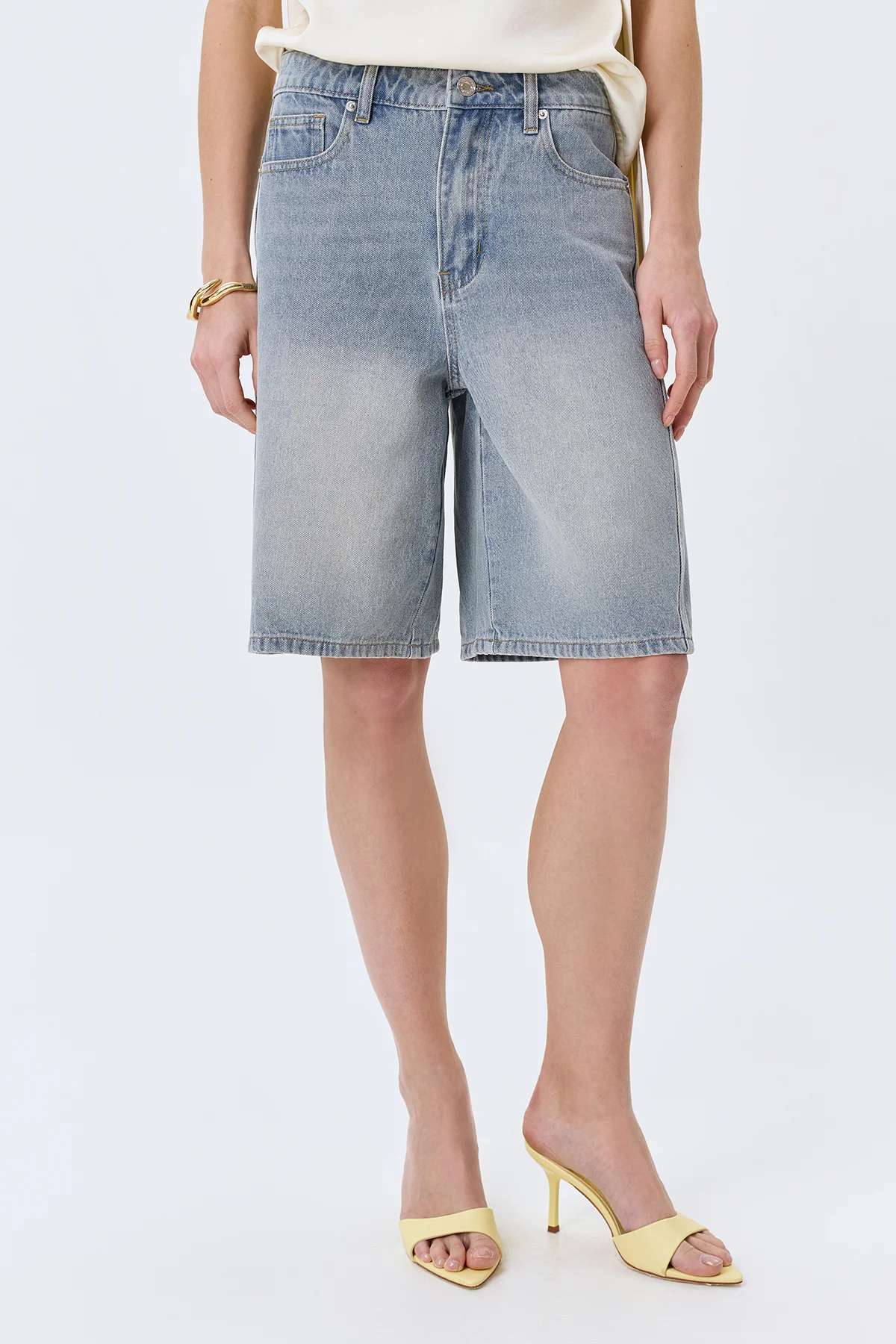 Джинсовые бермуды, 40