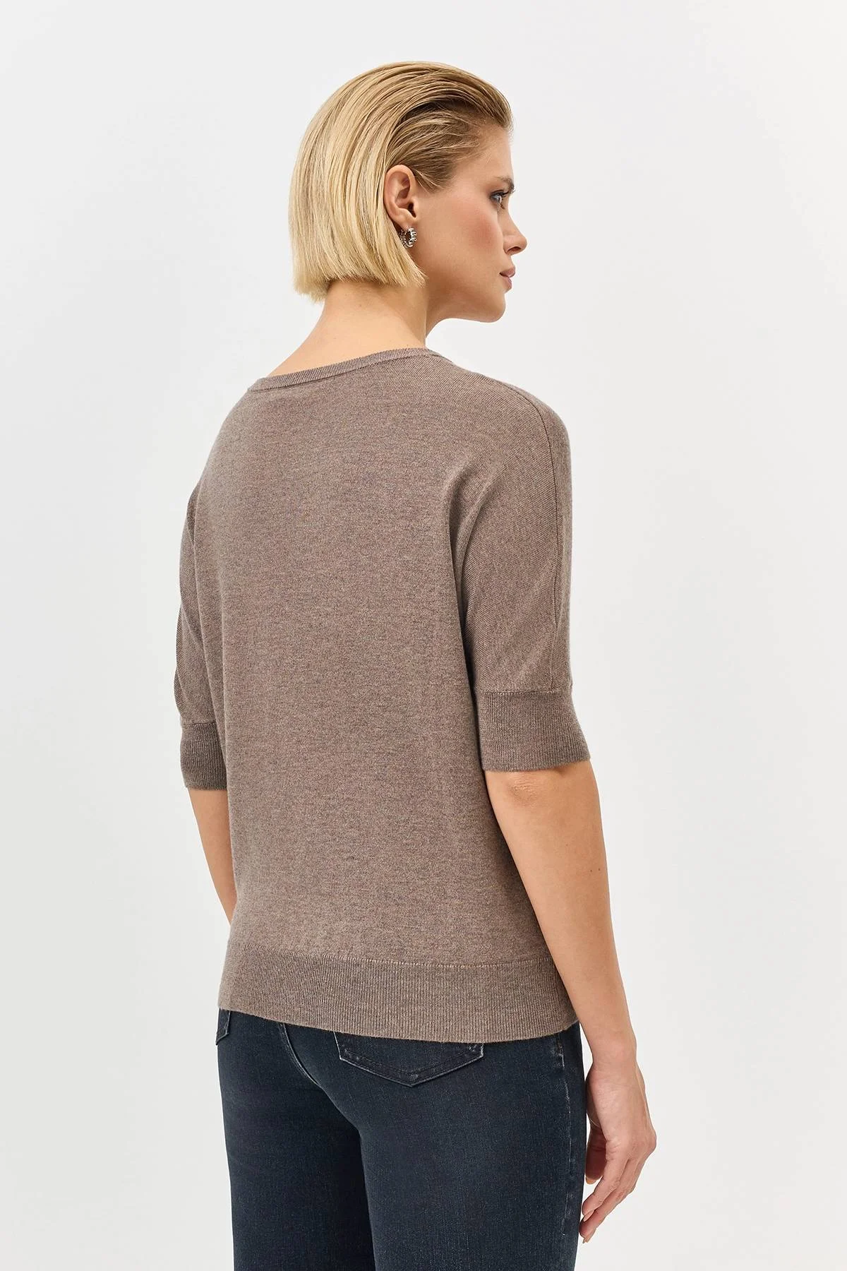 Лимитированная серия базовый джемпер с шерстью и ремень, 38 Лимитированная серия базовый джемпер с шерстью и ремень, 38