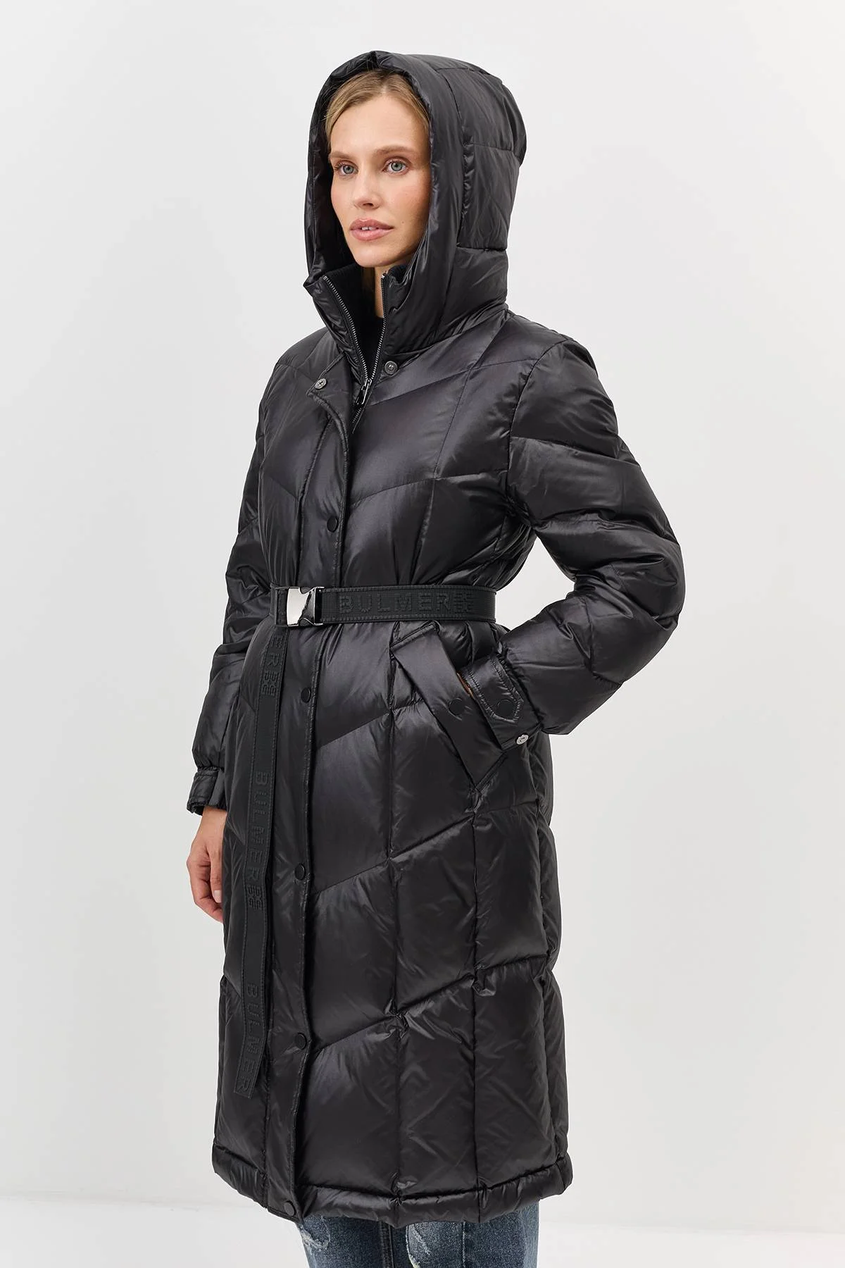 Лимитированная серия Приталенное пальто на натуральном утеплителес палантином, 36