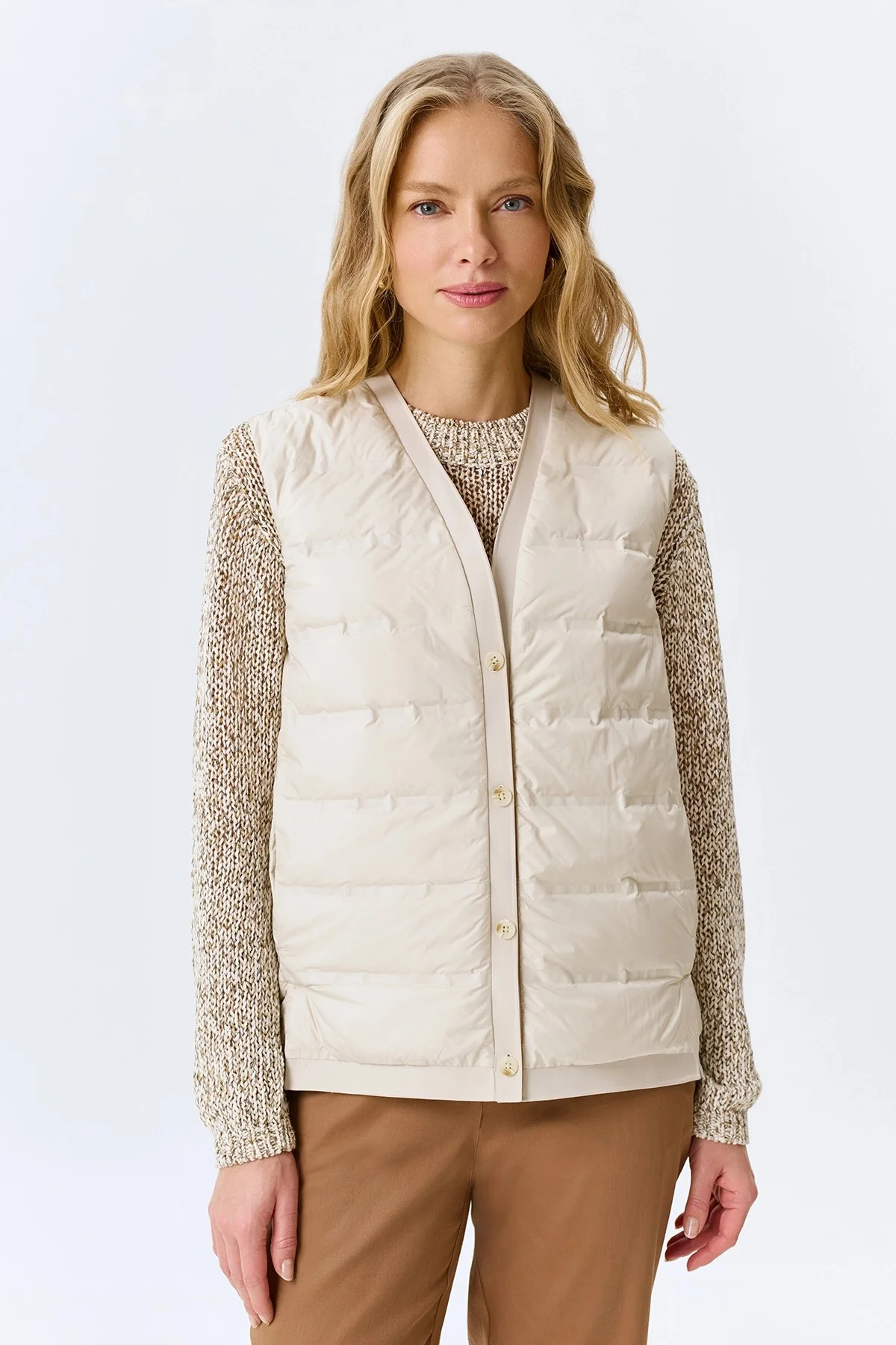 Утепленный двусторонний жилет, 44