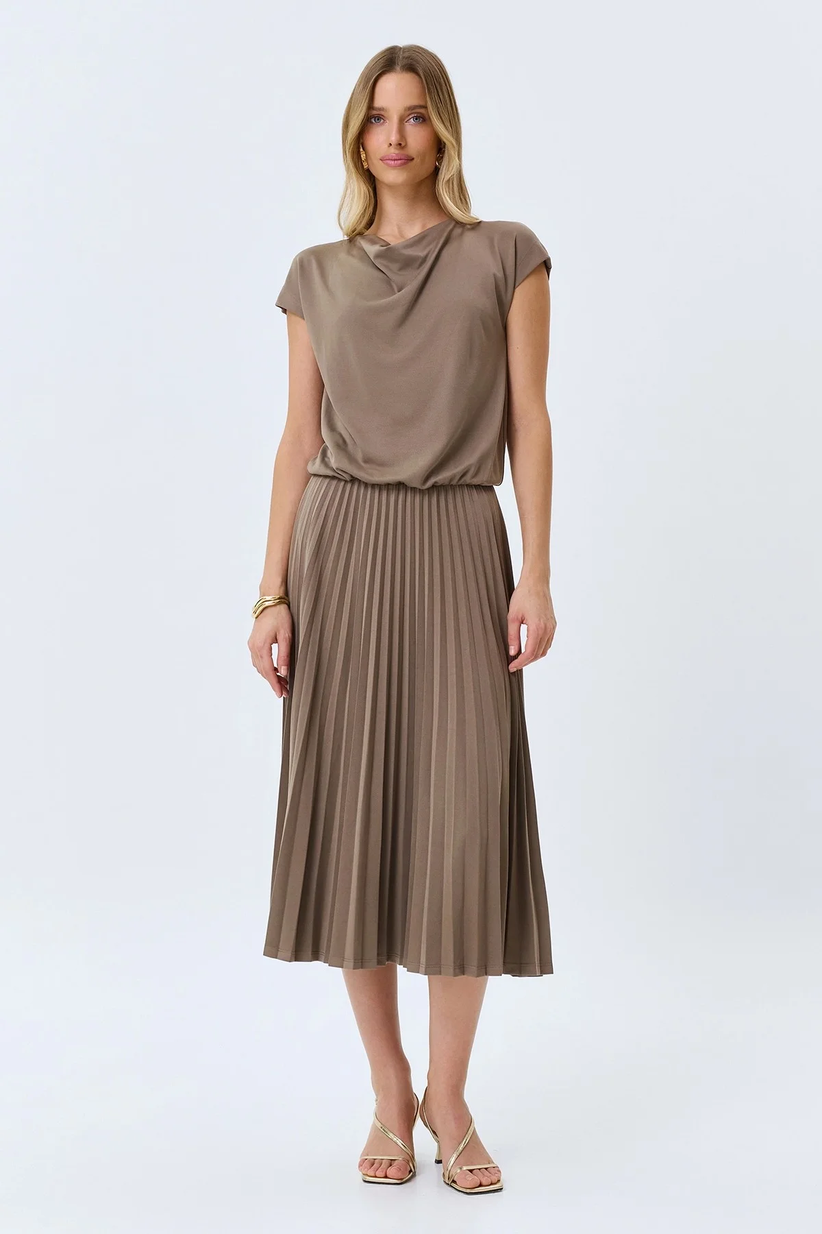 Трикотажное платье с драпировкой и юбкой плиссе, 50