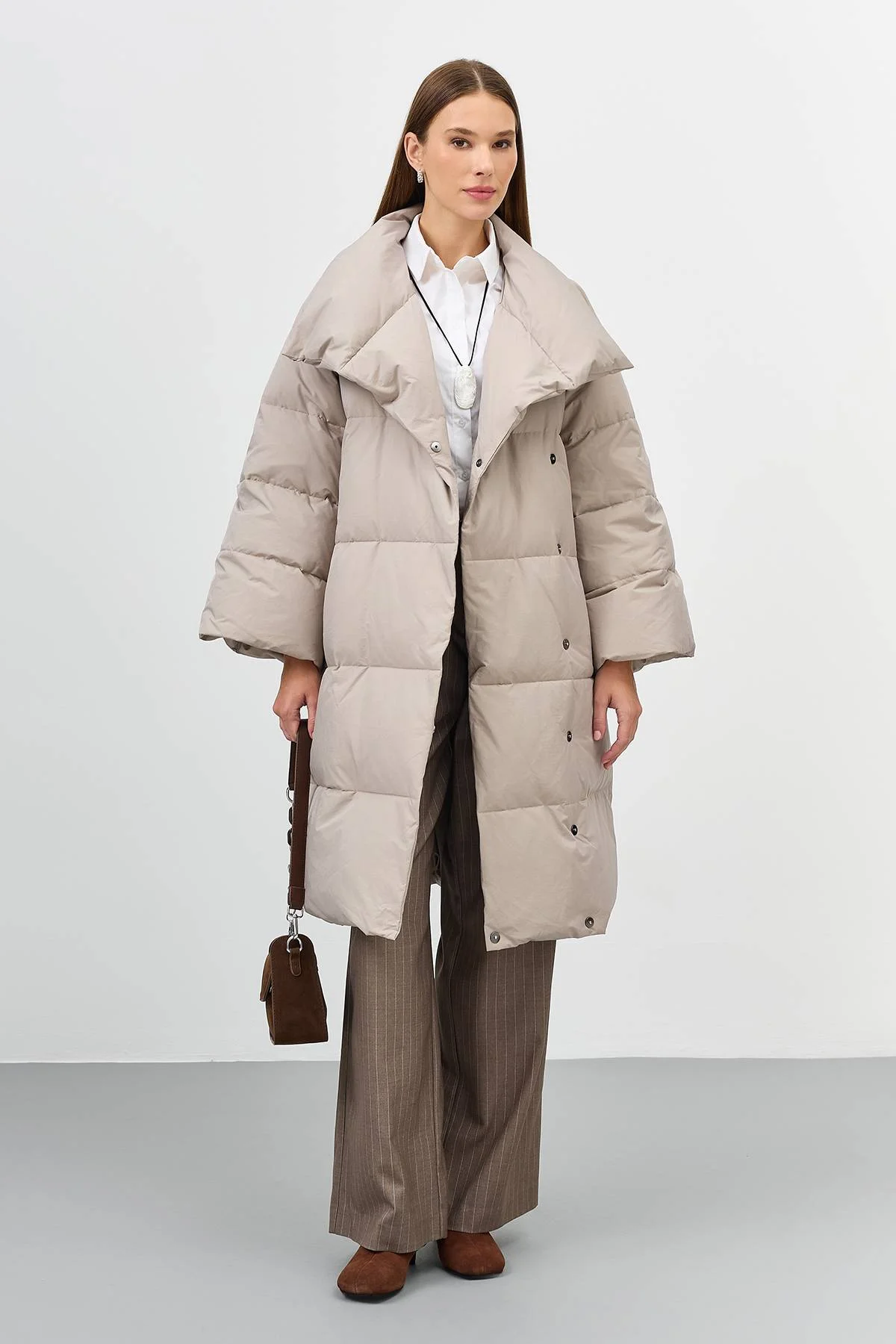 Лимитированная серия пуховое пальто с палантином, 42