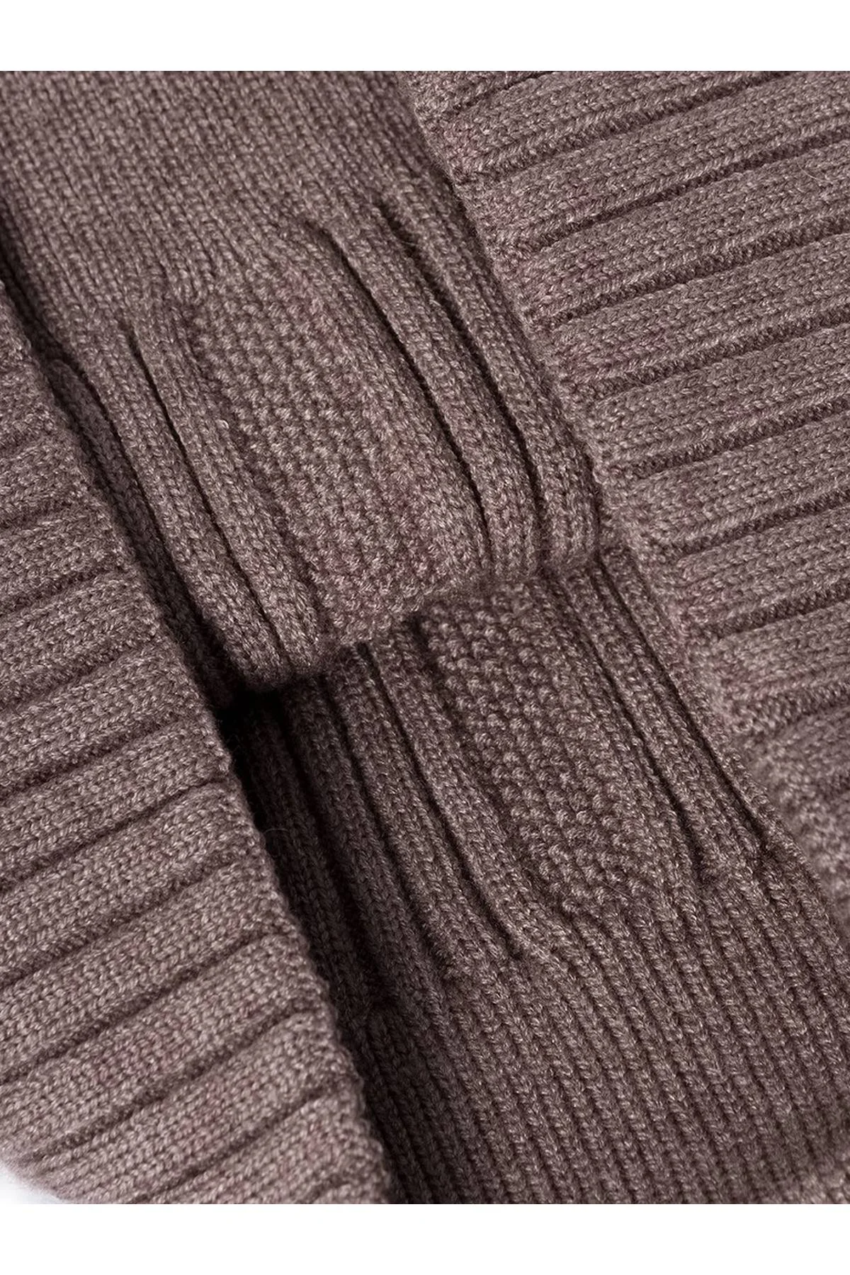 Шапка серо-коричневая, One