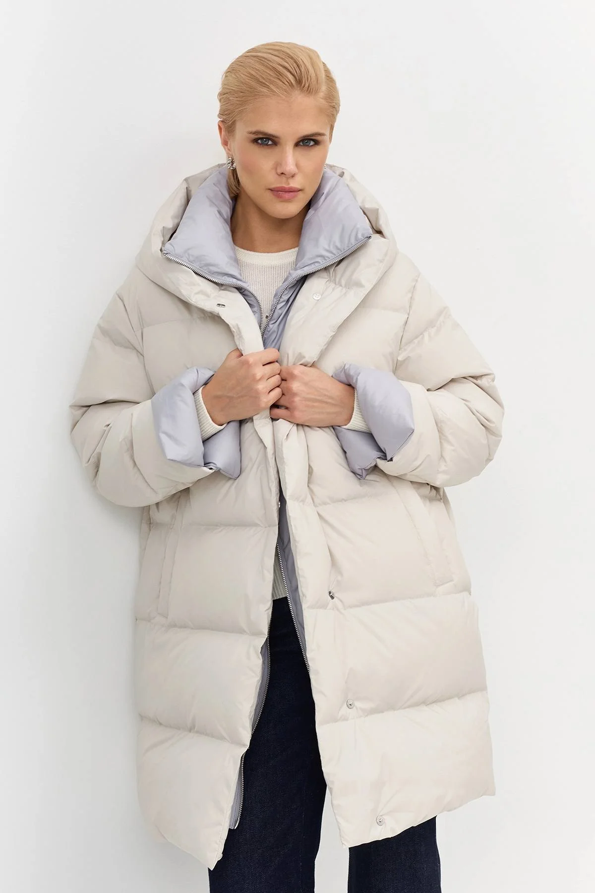 Укороченный пуховик с контрастной отделкой, 44