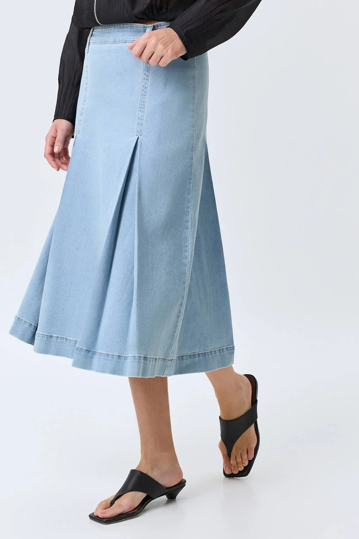 Джинсовая юбка с мягкими складками, 46