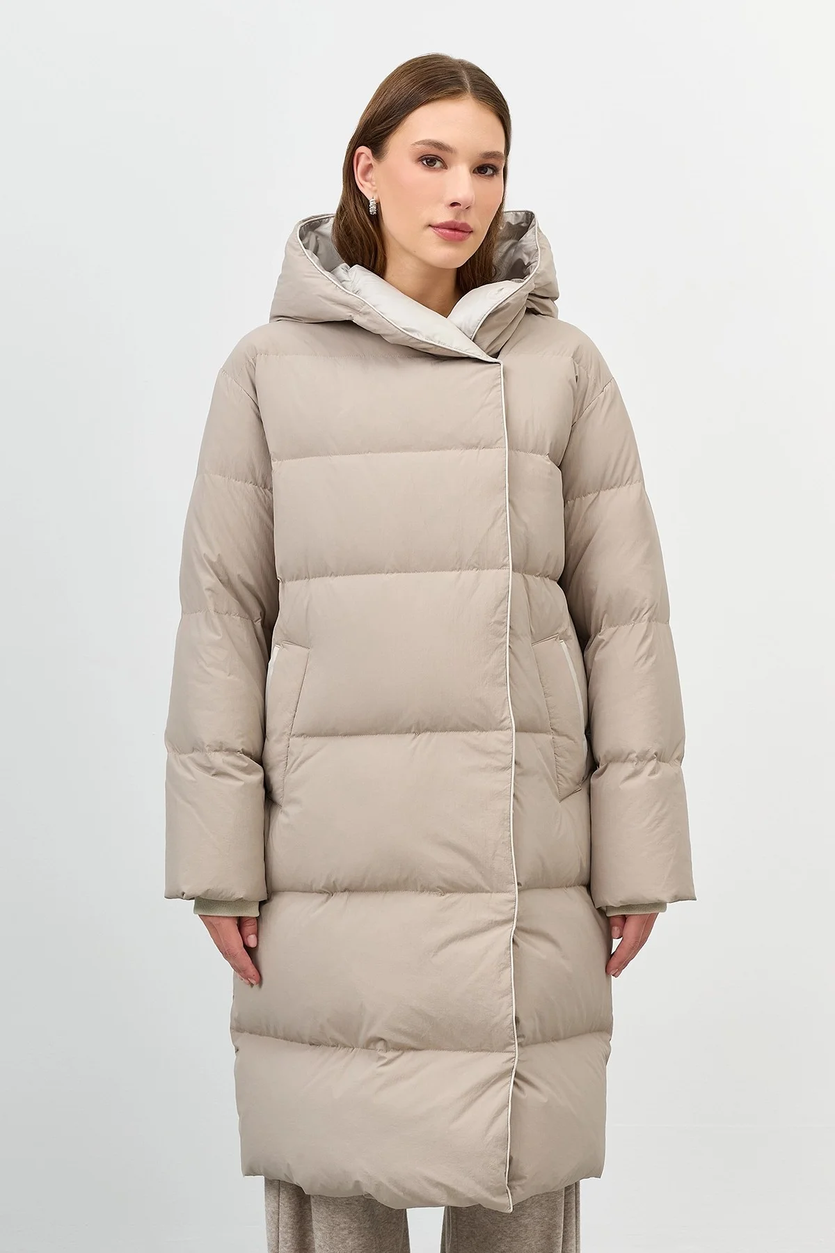 Пуховик с капюшоном, 46