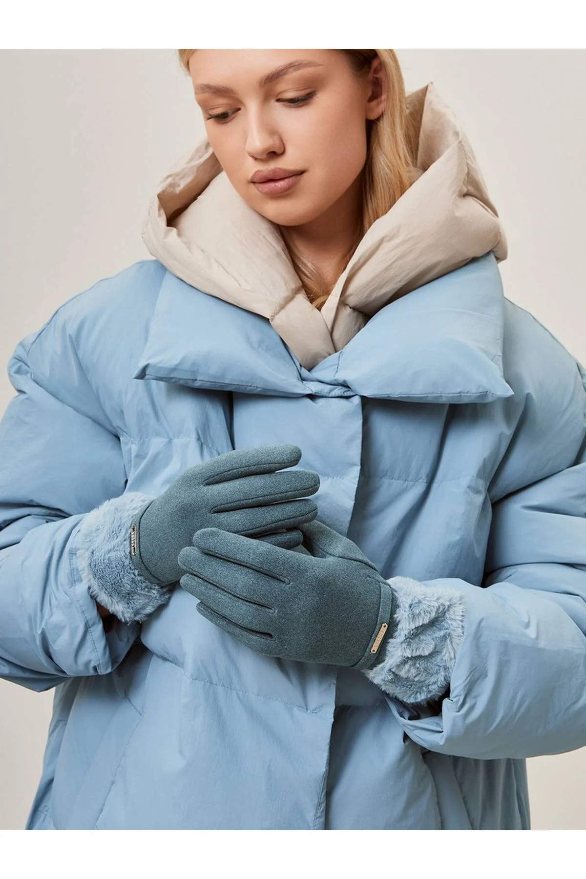 Перчатки зеленые, M