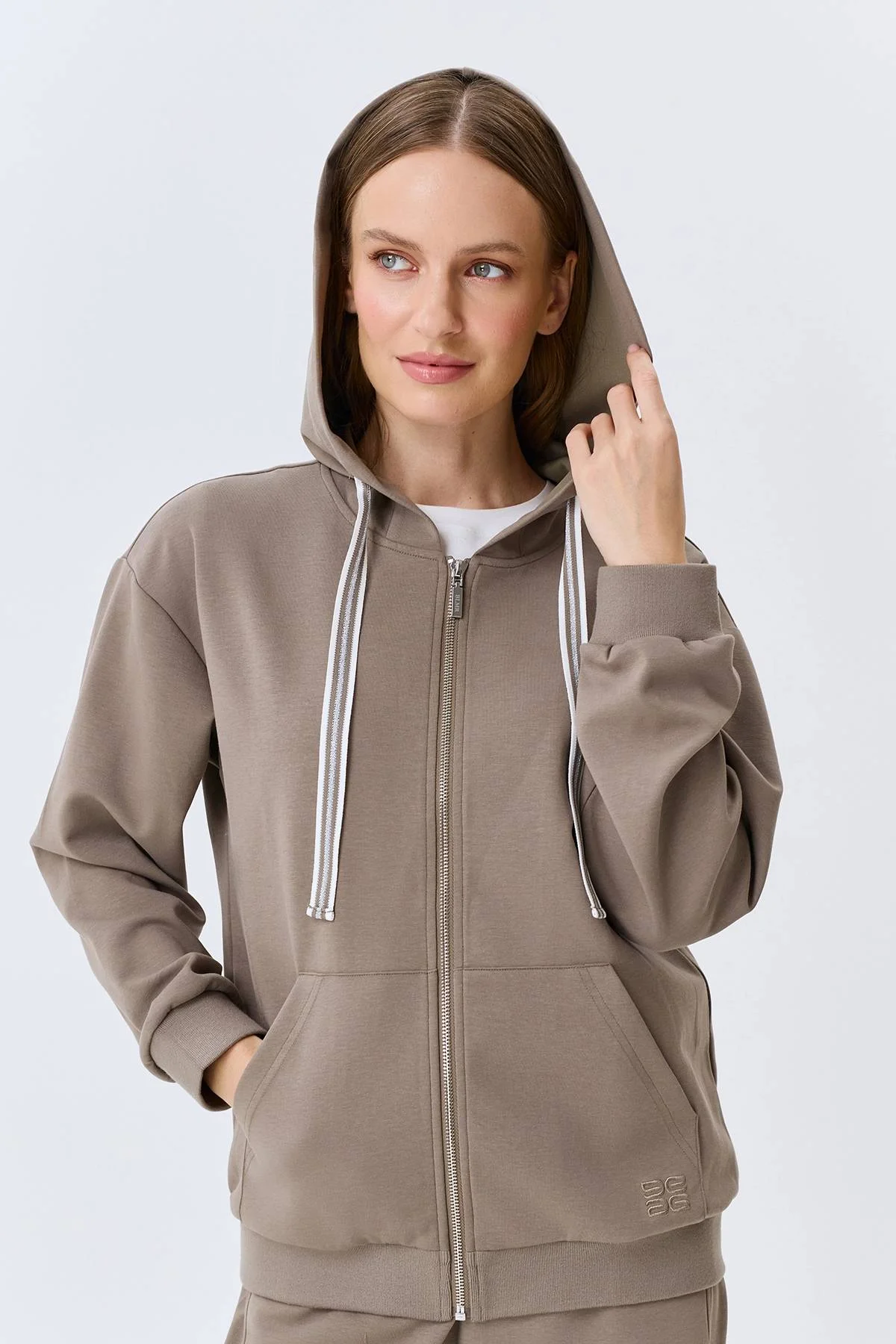 Худи на молнии с контрастной тесьмой, 42