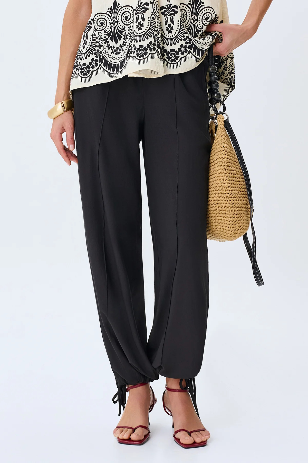 Легкие брюки с кулиской по низу, 48