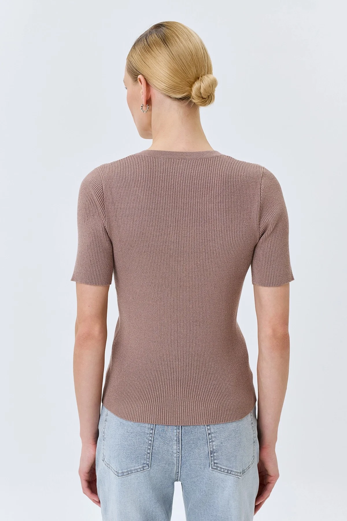 Джемпер из вискозы с деликатным люрексом, 50