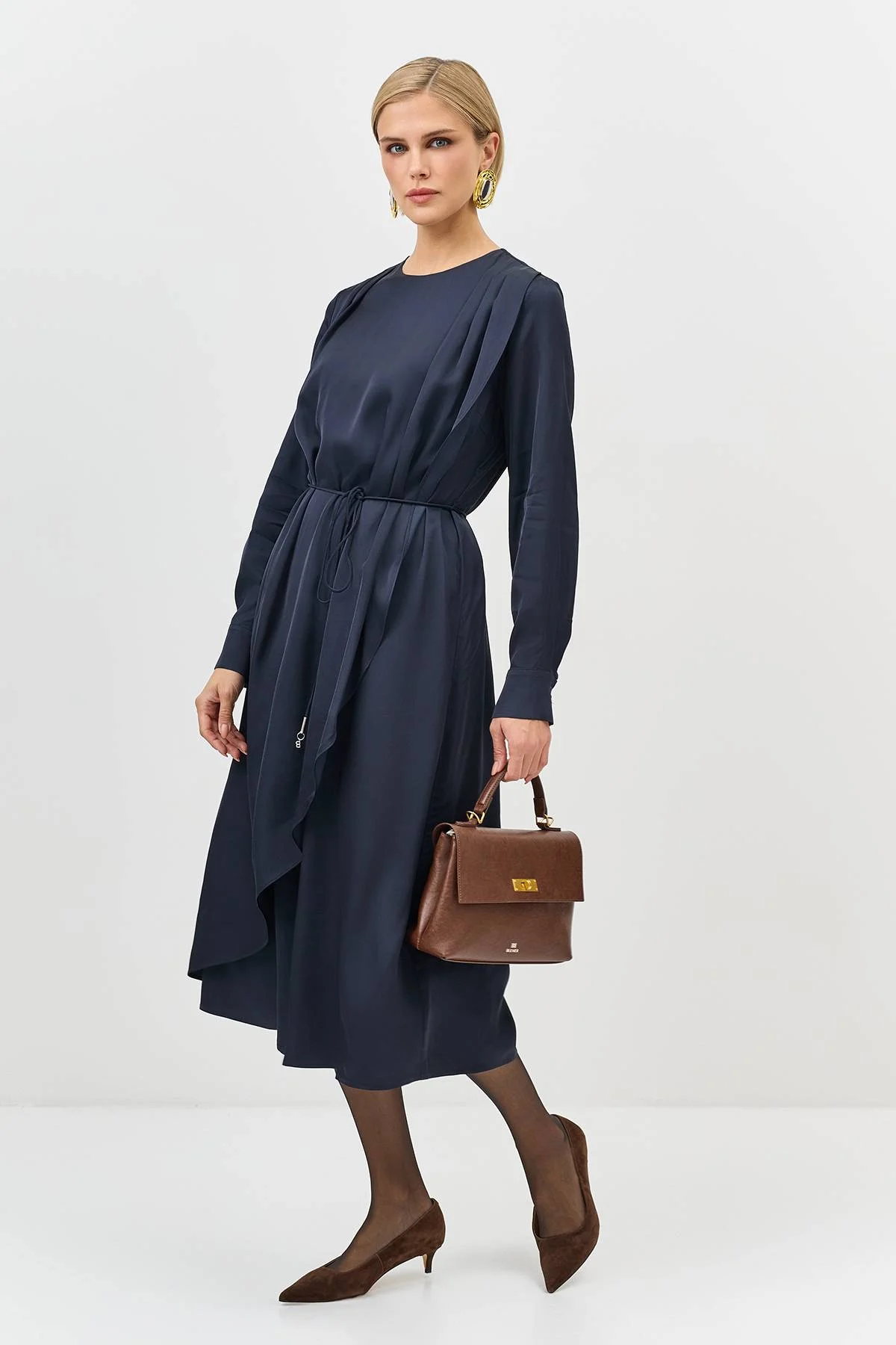 Лимитированная серия платье-миди с драпировкой и палантином