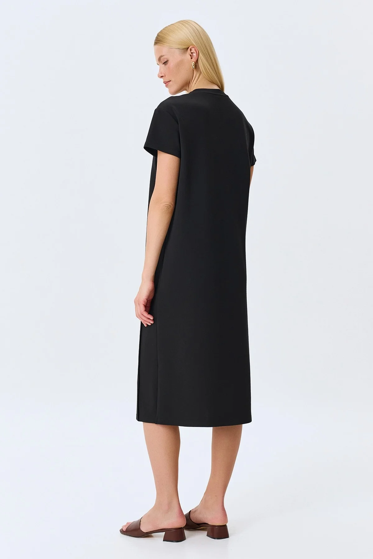 Лаконичное трикотажное платье, 36