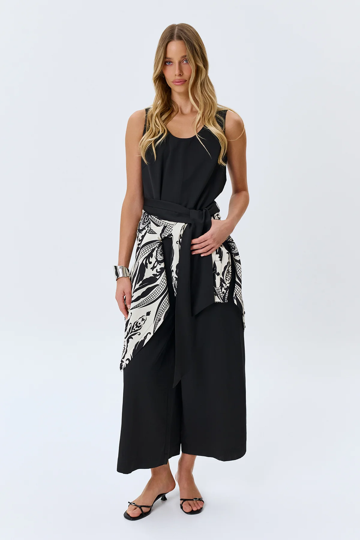 Свободный комбинезон из района, 42