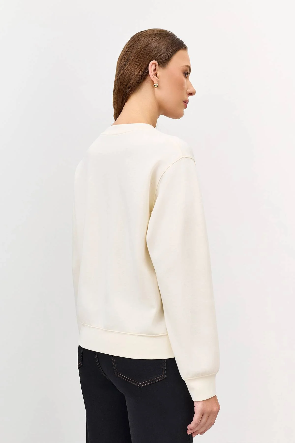 Светлый свободный свитер с шерстью, 42