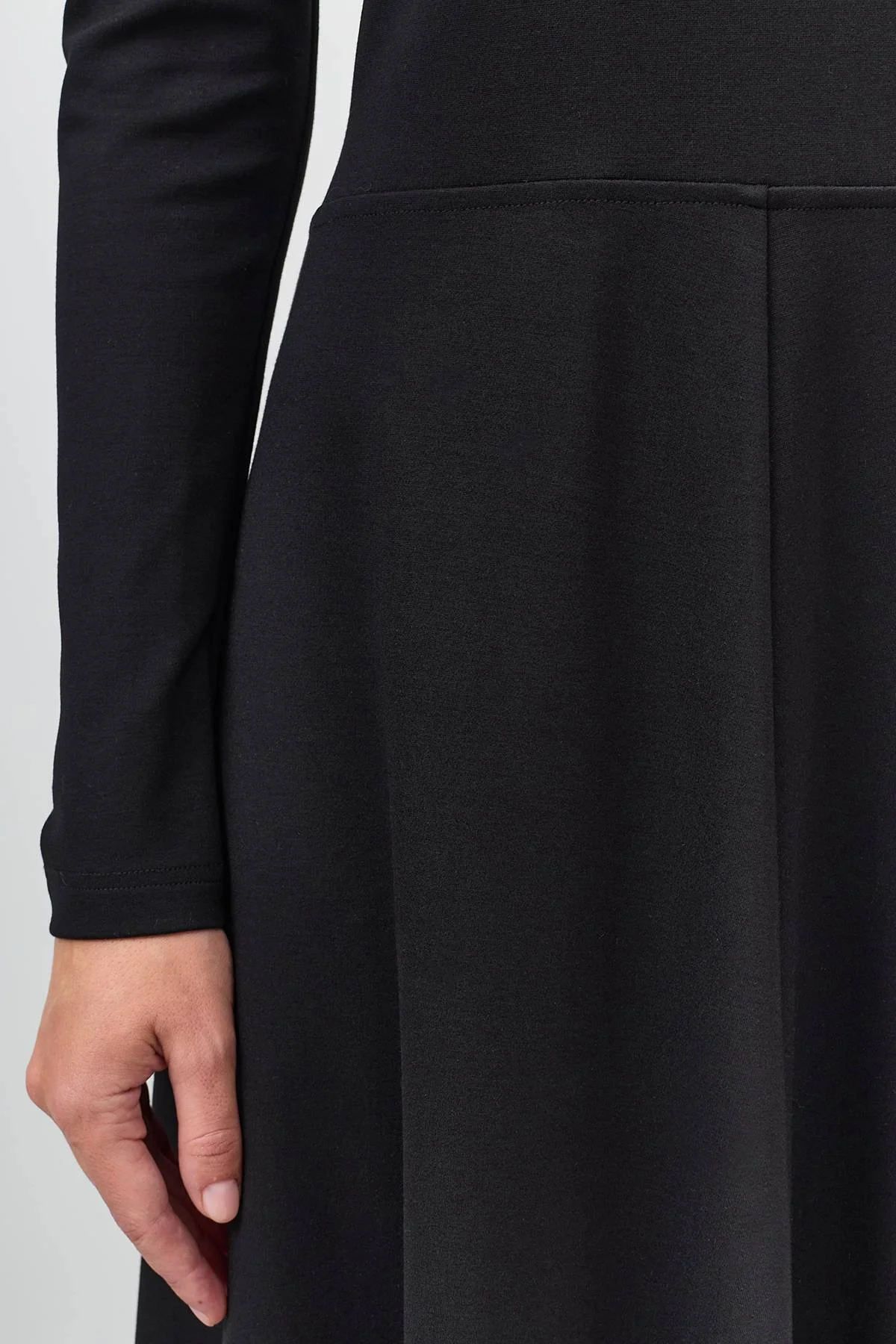 Лимитированная серия приталенное трикотажное платье и ремень, 48