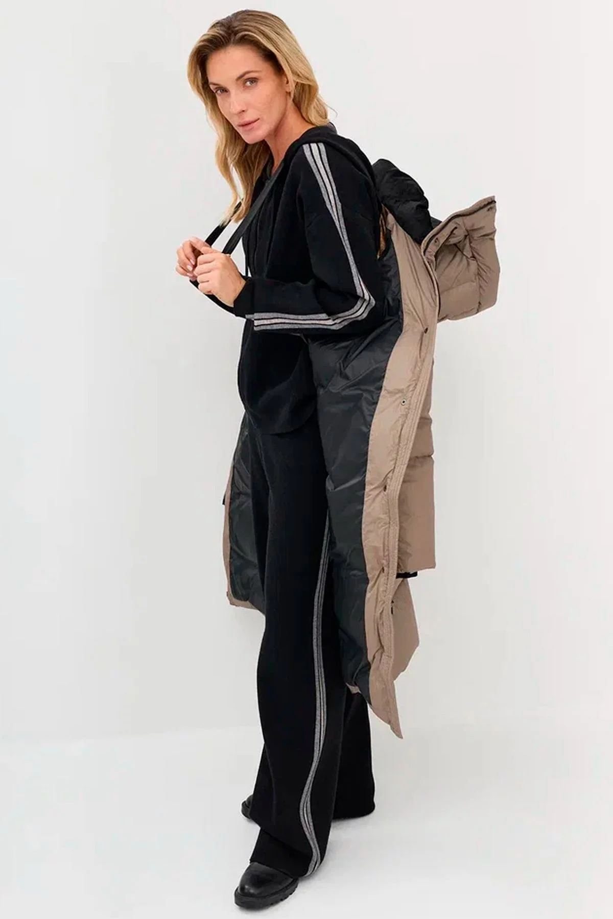 Пальто на натуральном утеплителе с контрастными деталями, 52р