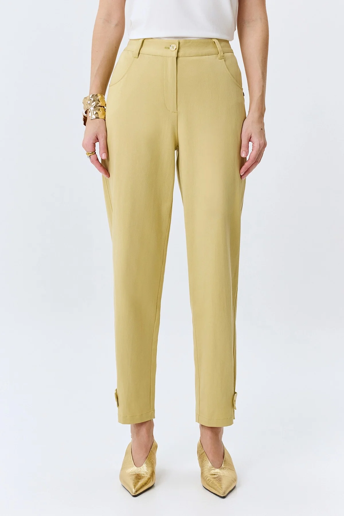 Брюки из тенселя с хлястиками