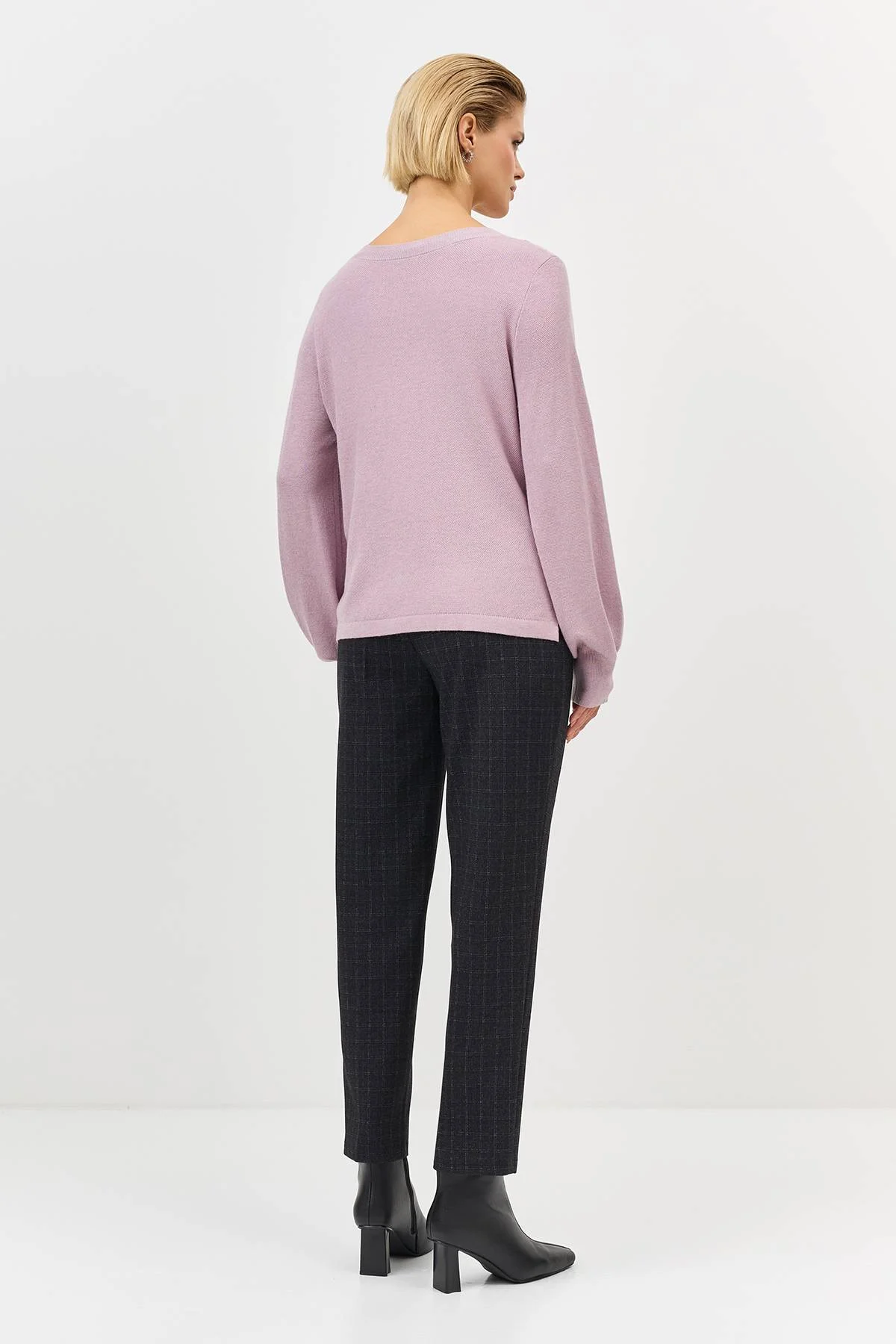 Лимитированная серия джемпер с объемными рукавами и палантином, 44