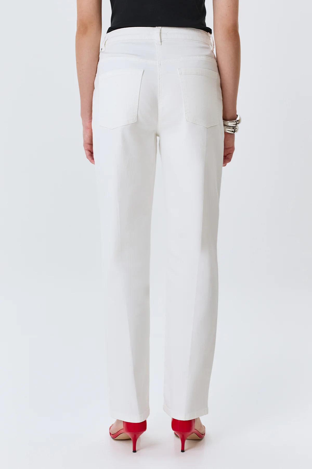 Прямые джинсы с акцентными швами, 44