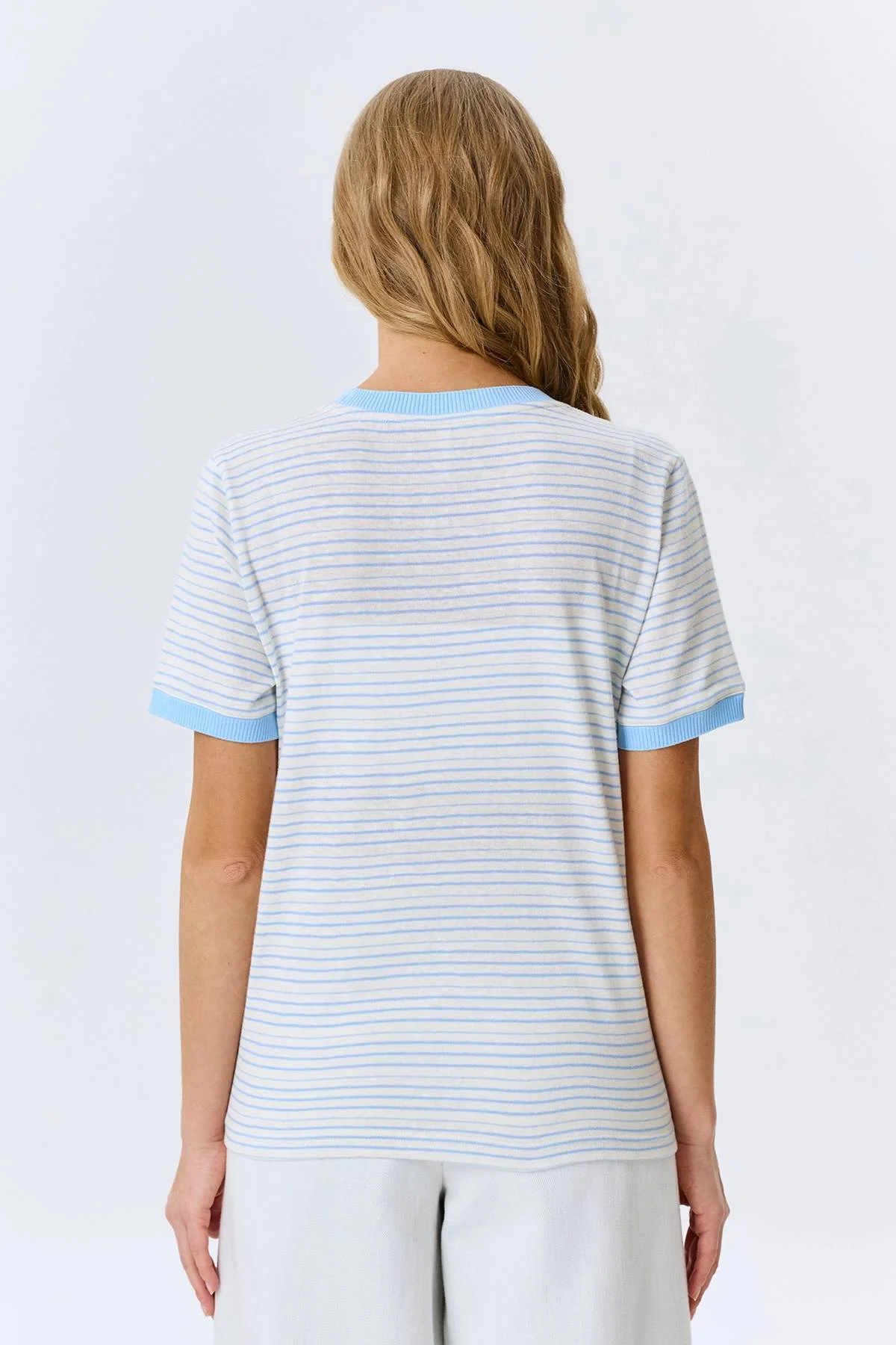 Футболка в тонкую полоску, 44