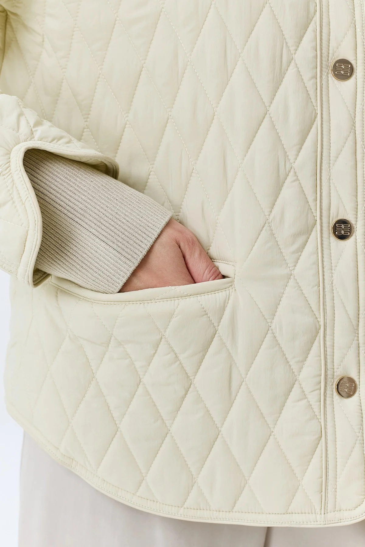 Куртка с мелкой ромбовидной стежкой, 38