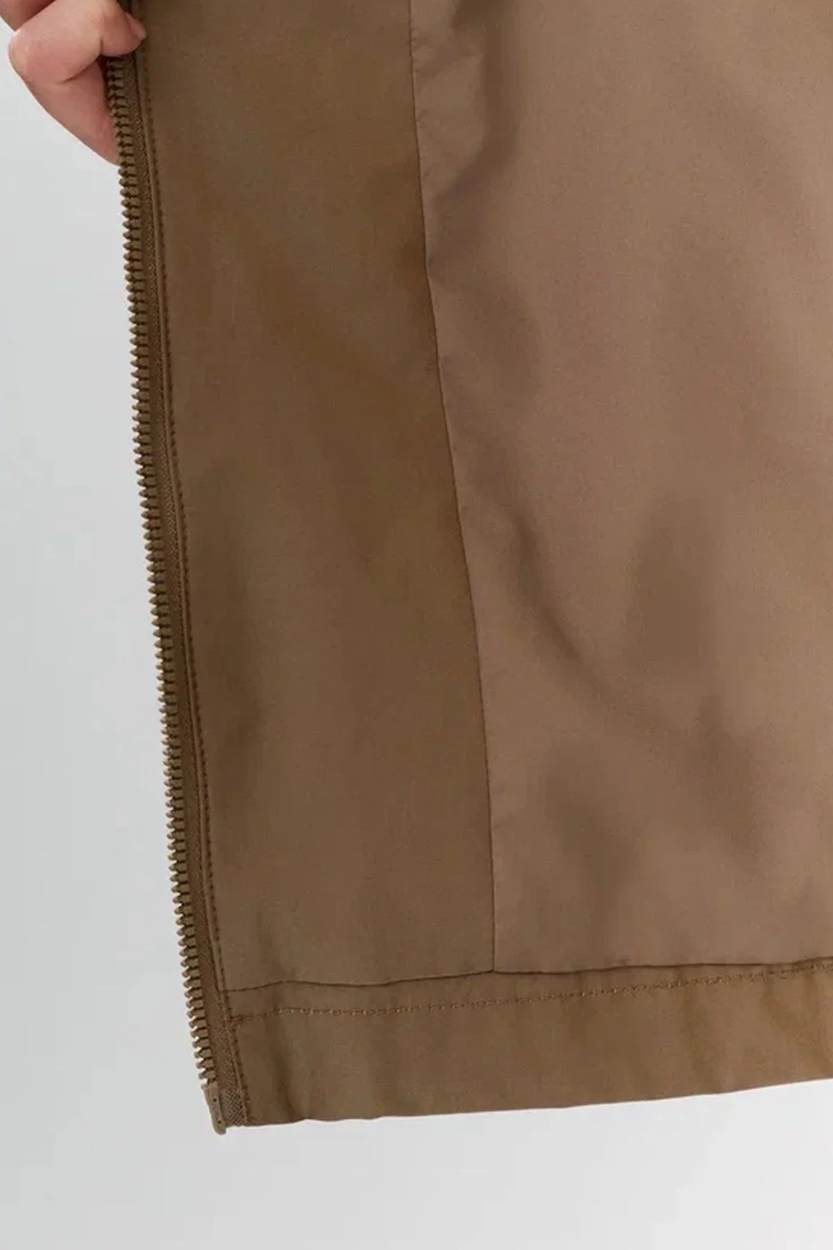 Ветровка в минималистичном стиле свободного силуэта, 50р