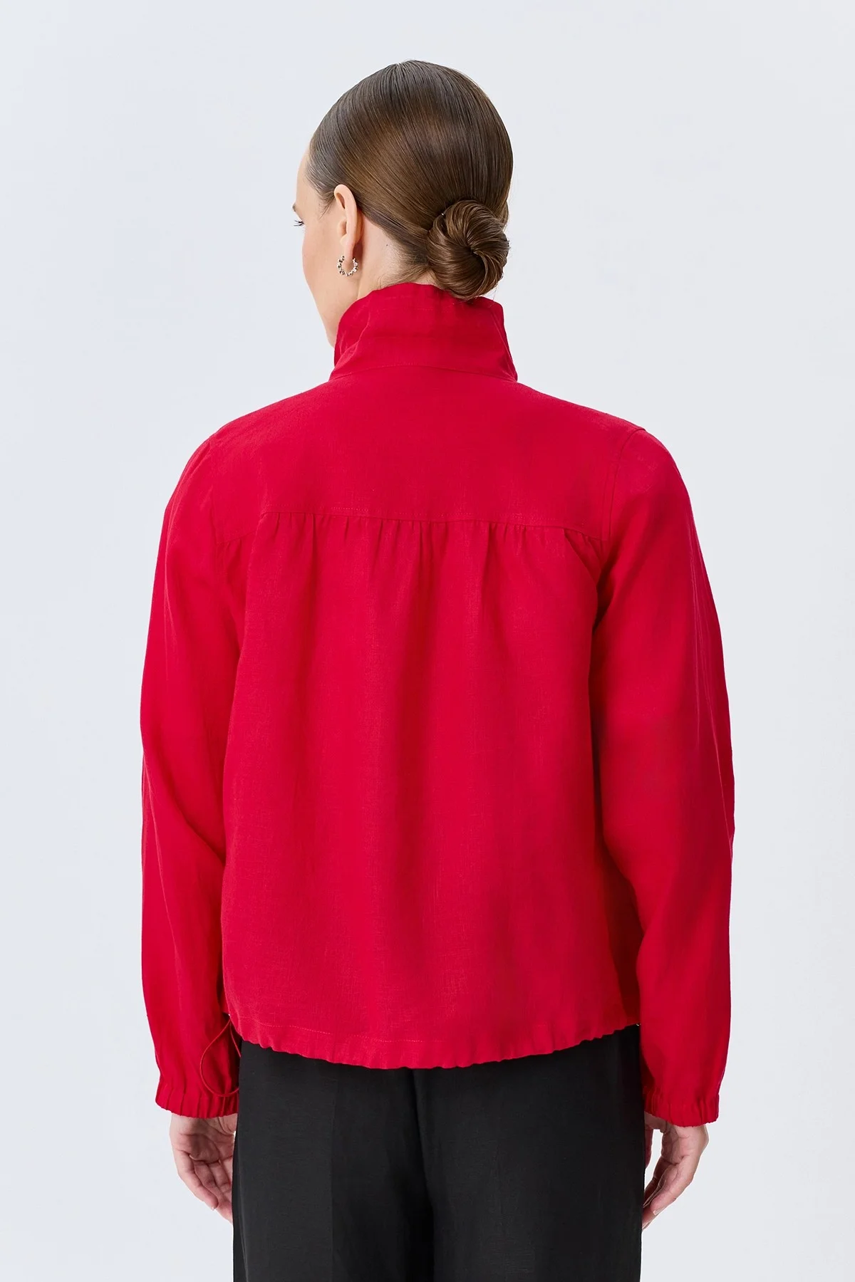 Укороченный жакет из 100% льна, 34