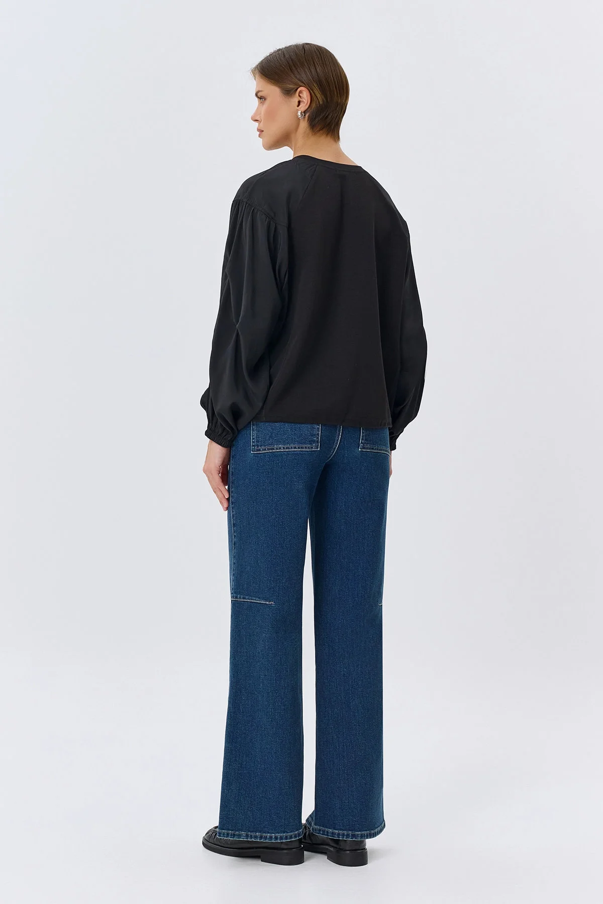 Джинсы Wide leg с вытачками, 40