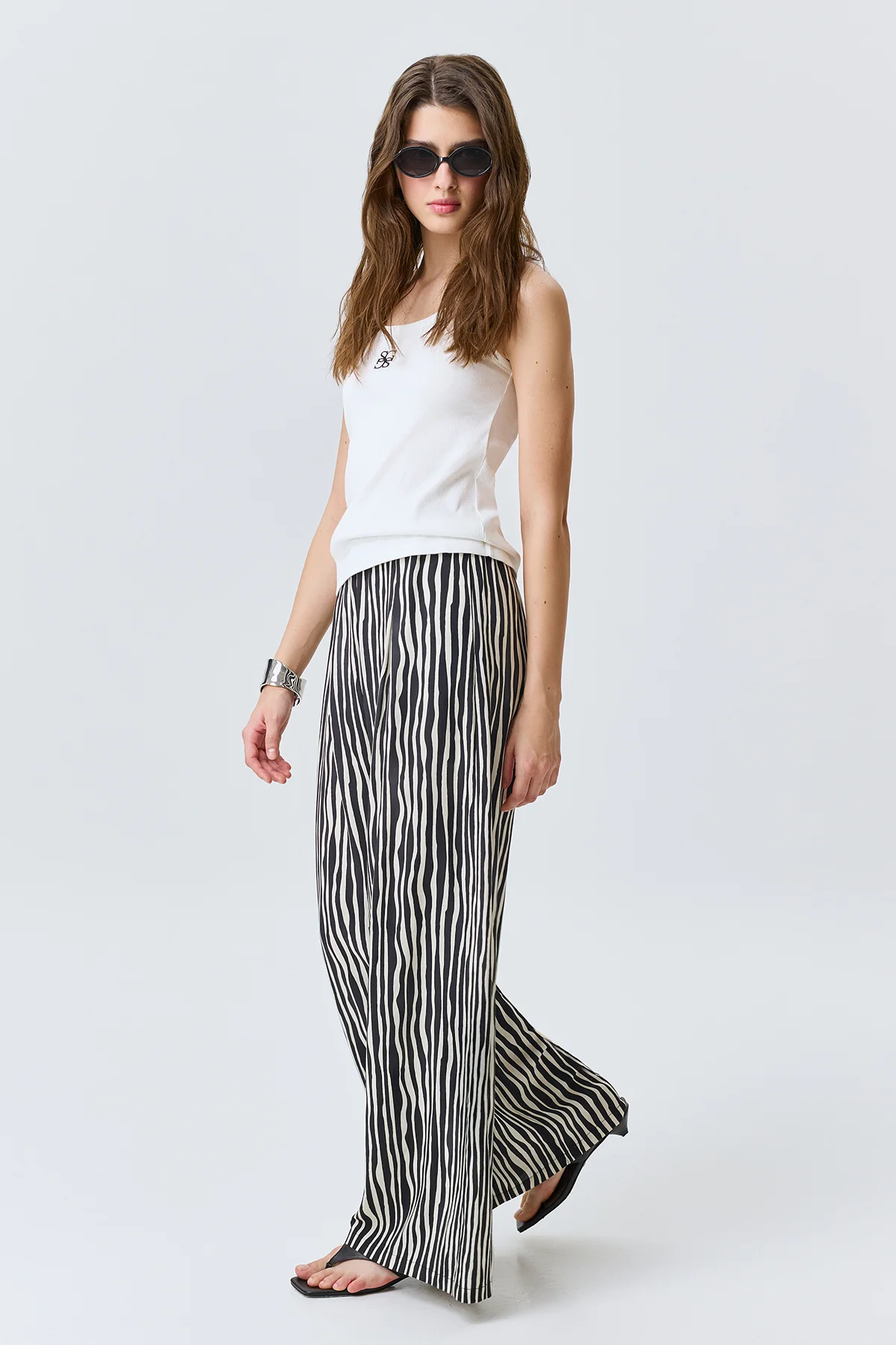 Хлопковый топ с графичной вышивкой, 46