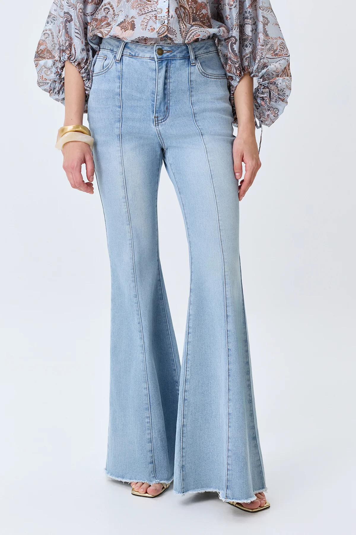 Широкие джинсы с контрастными швами, 52