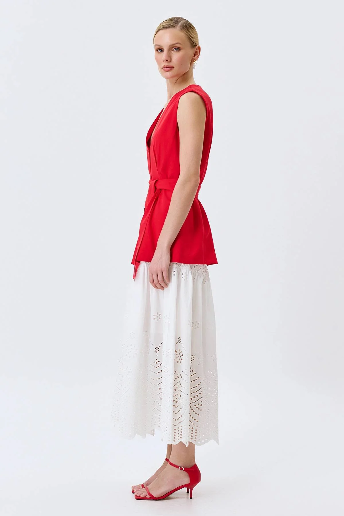 Удлиненный жилет с акцентными складками, 50