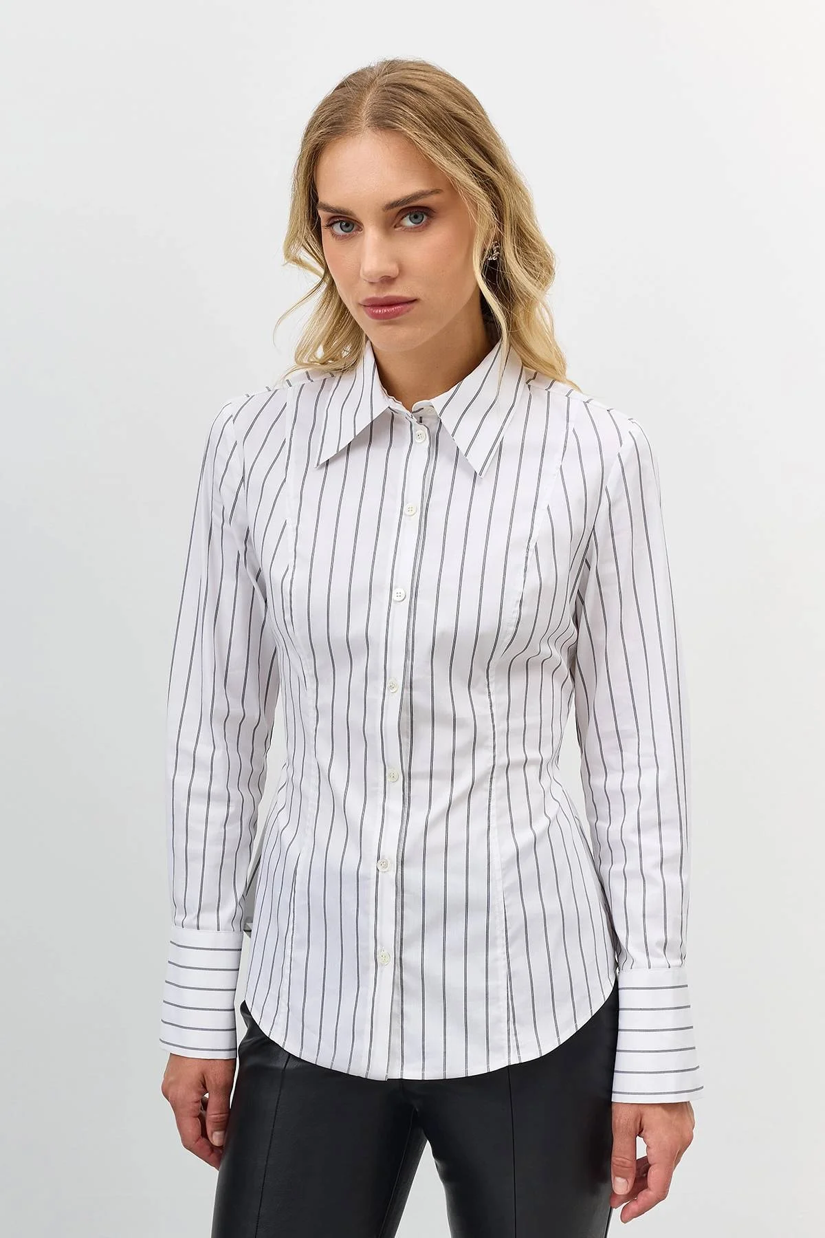 Приталенная рубашка в тонкую полоску, 50 Приталенная рубашка в тонкую полоску, 50