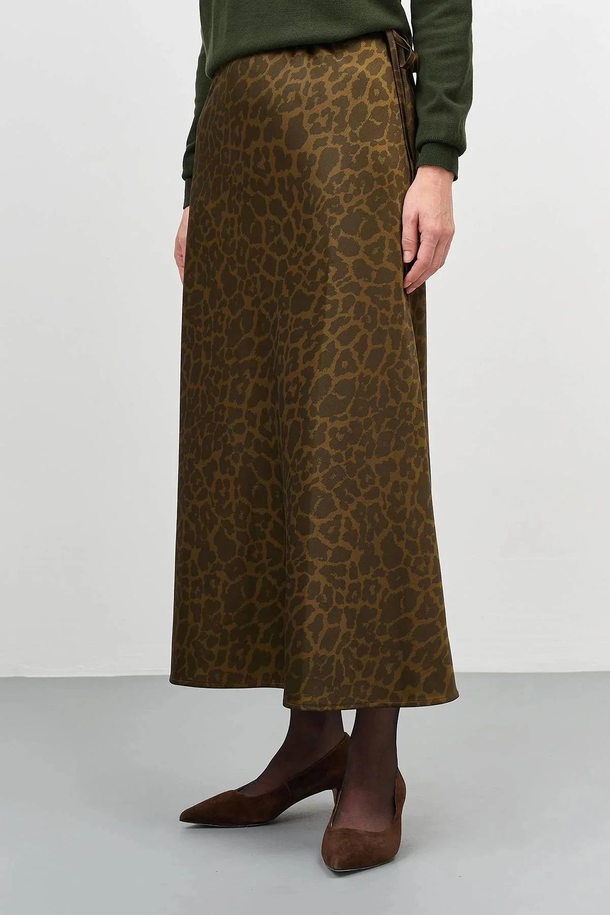 Сатиновая юбка с анималистичным принтом, 46