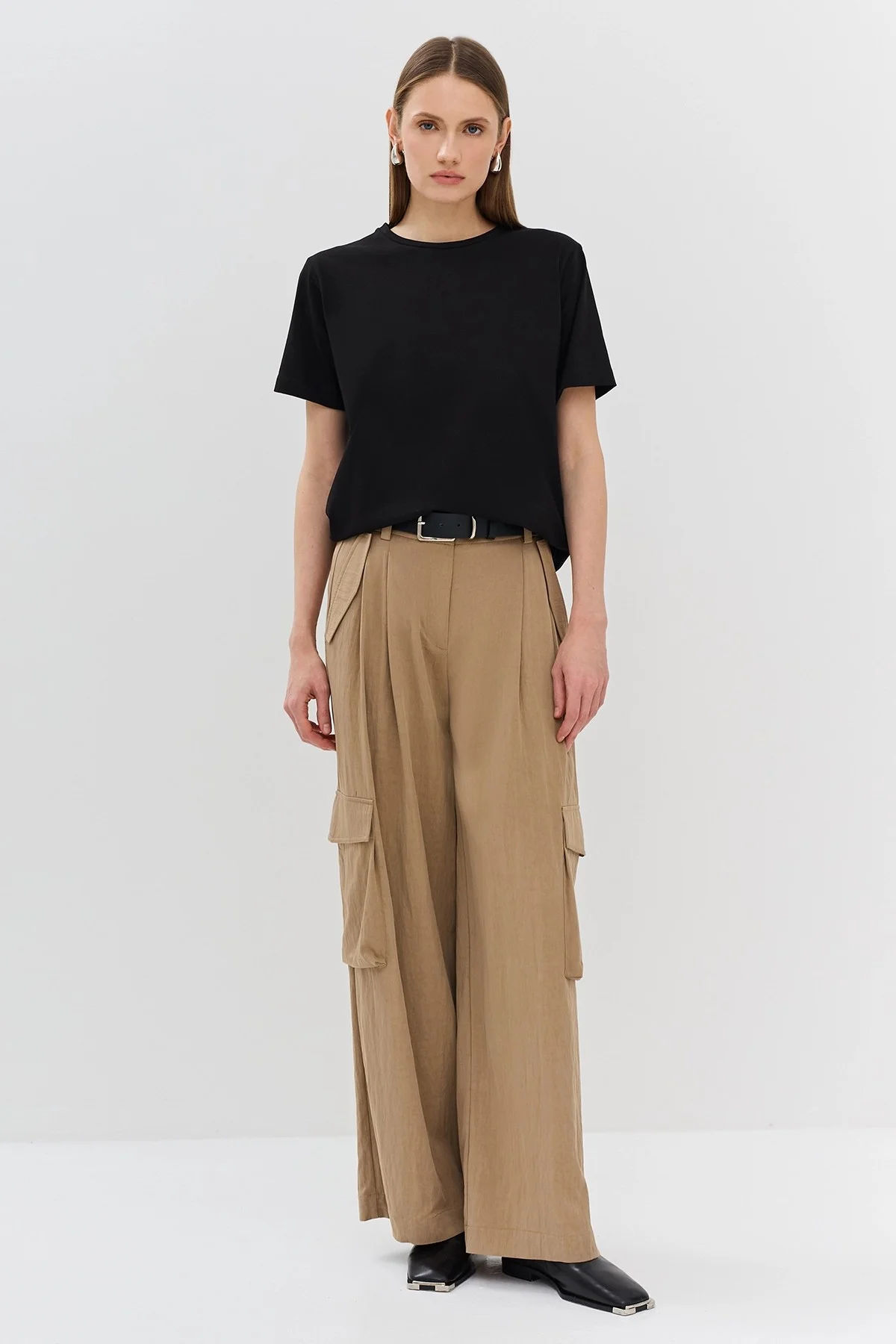 Базовая черная футболка из эластичного хлопка, 52