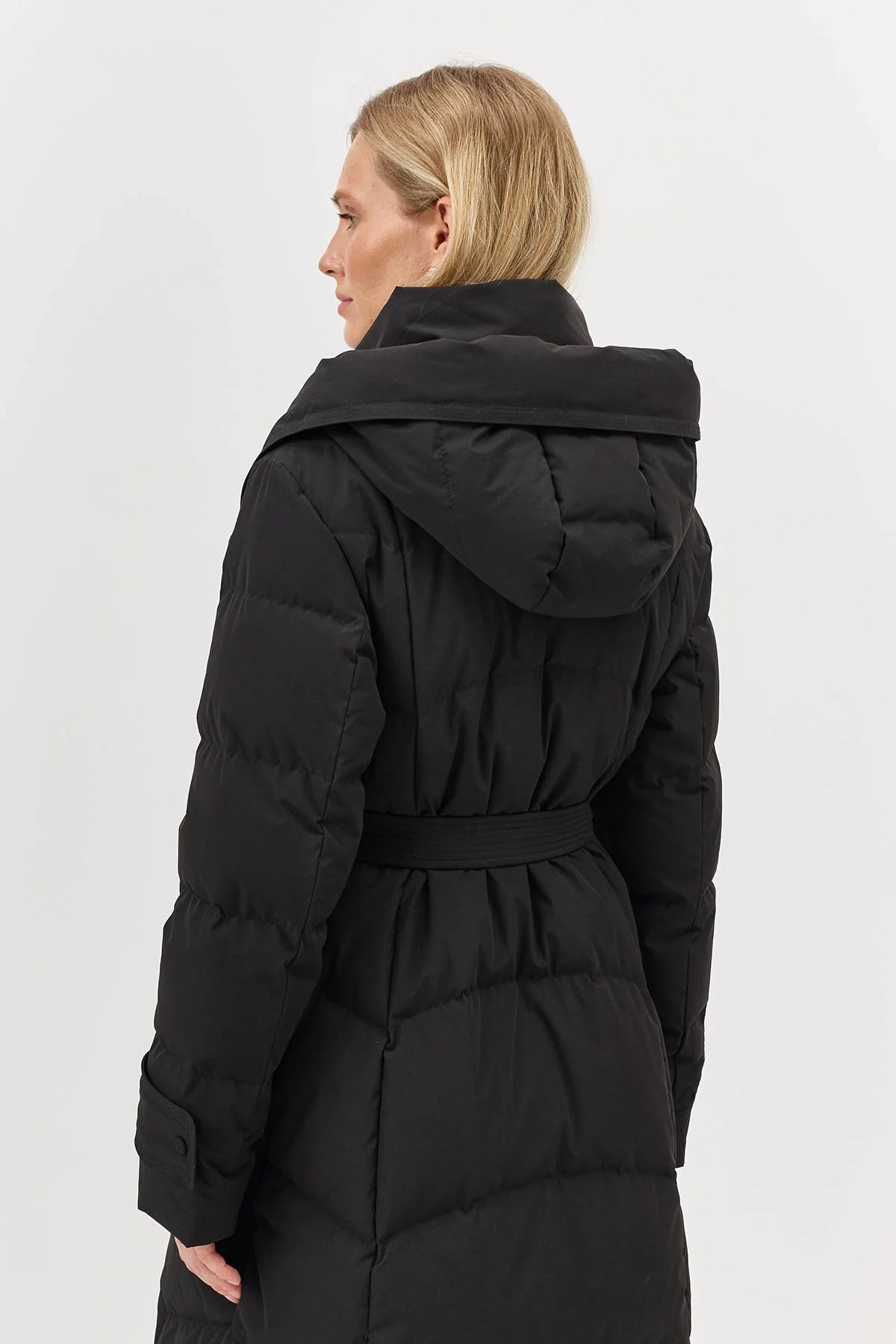 Лимитированная серия пальто с акцентным высоким воротником с палантином, 40