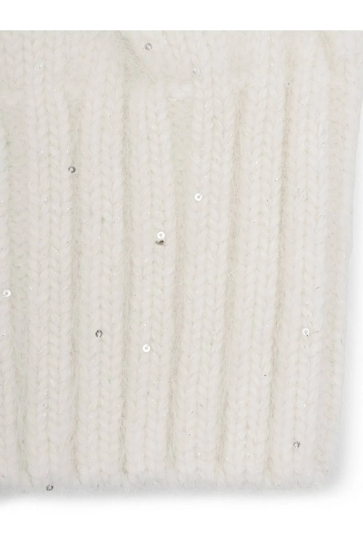 Шапка белая, One