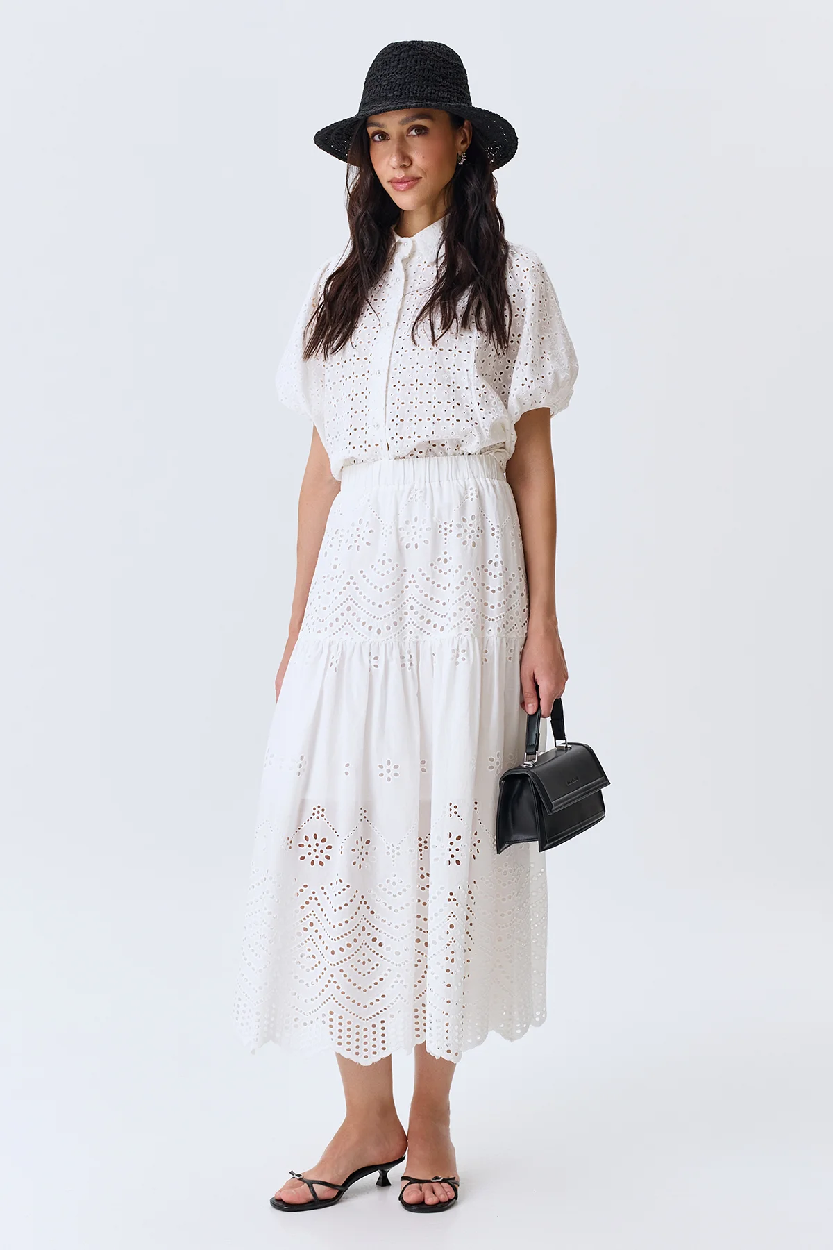 Плетеная шляпа с прямыми полями, One