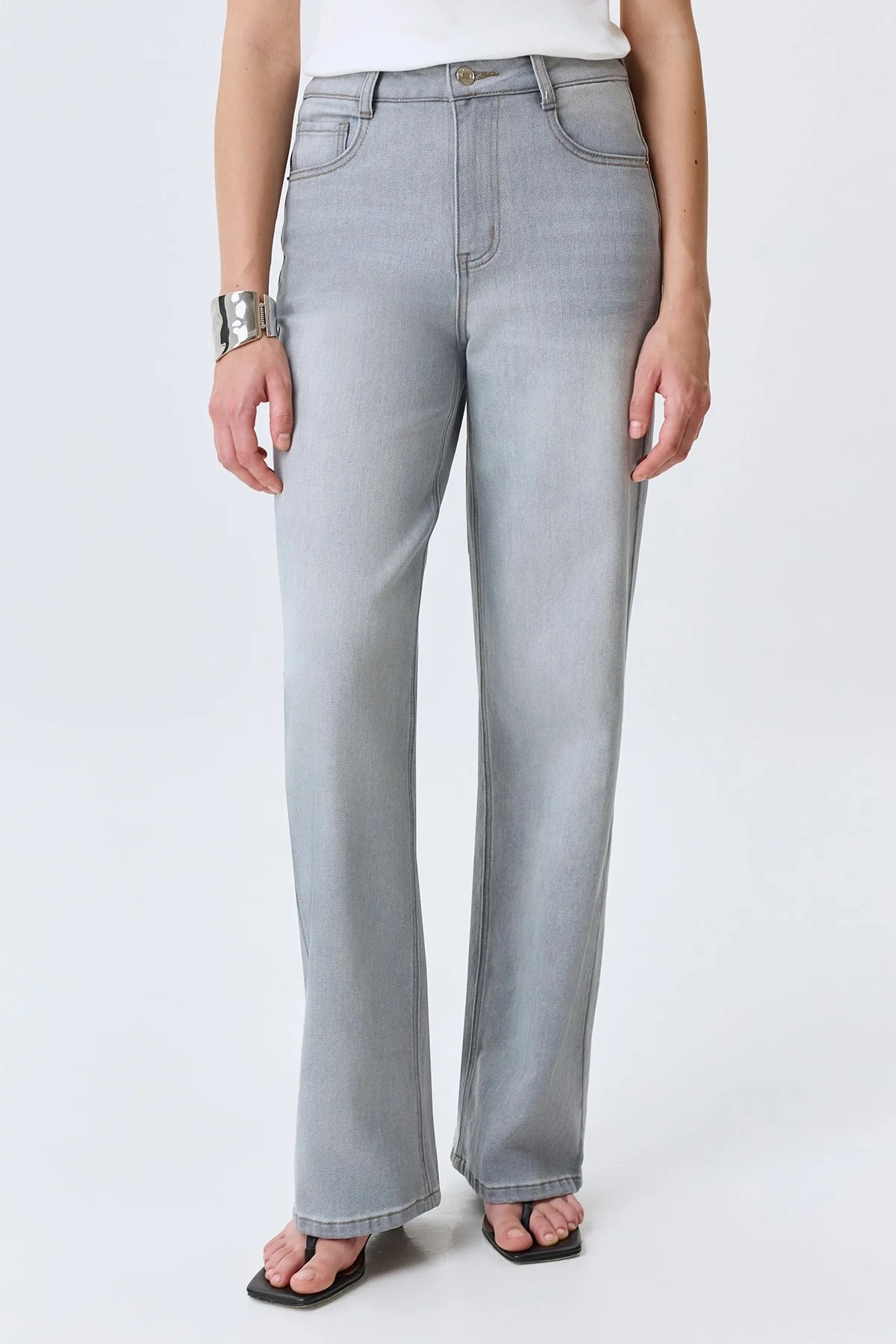 Прямые серые джинсы, 42