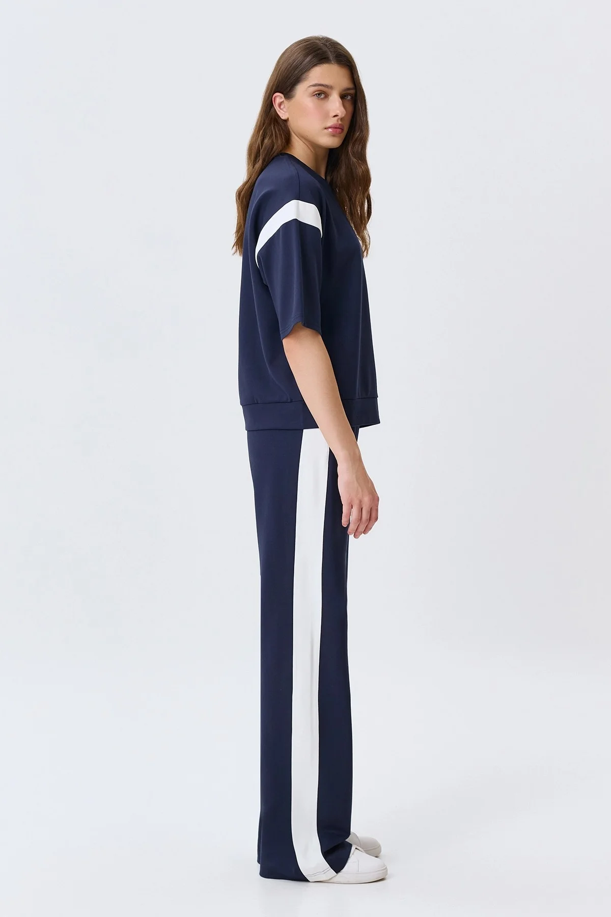 Джемпер с контрастными вставками, 50