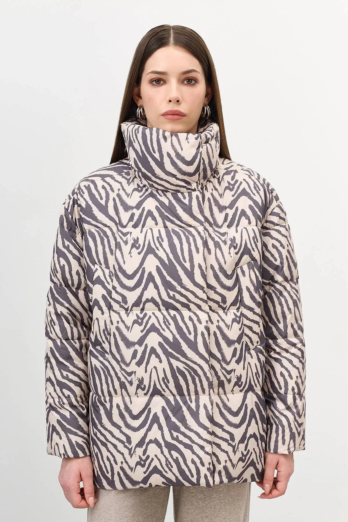 Куртка какао с палантином, 42