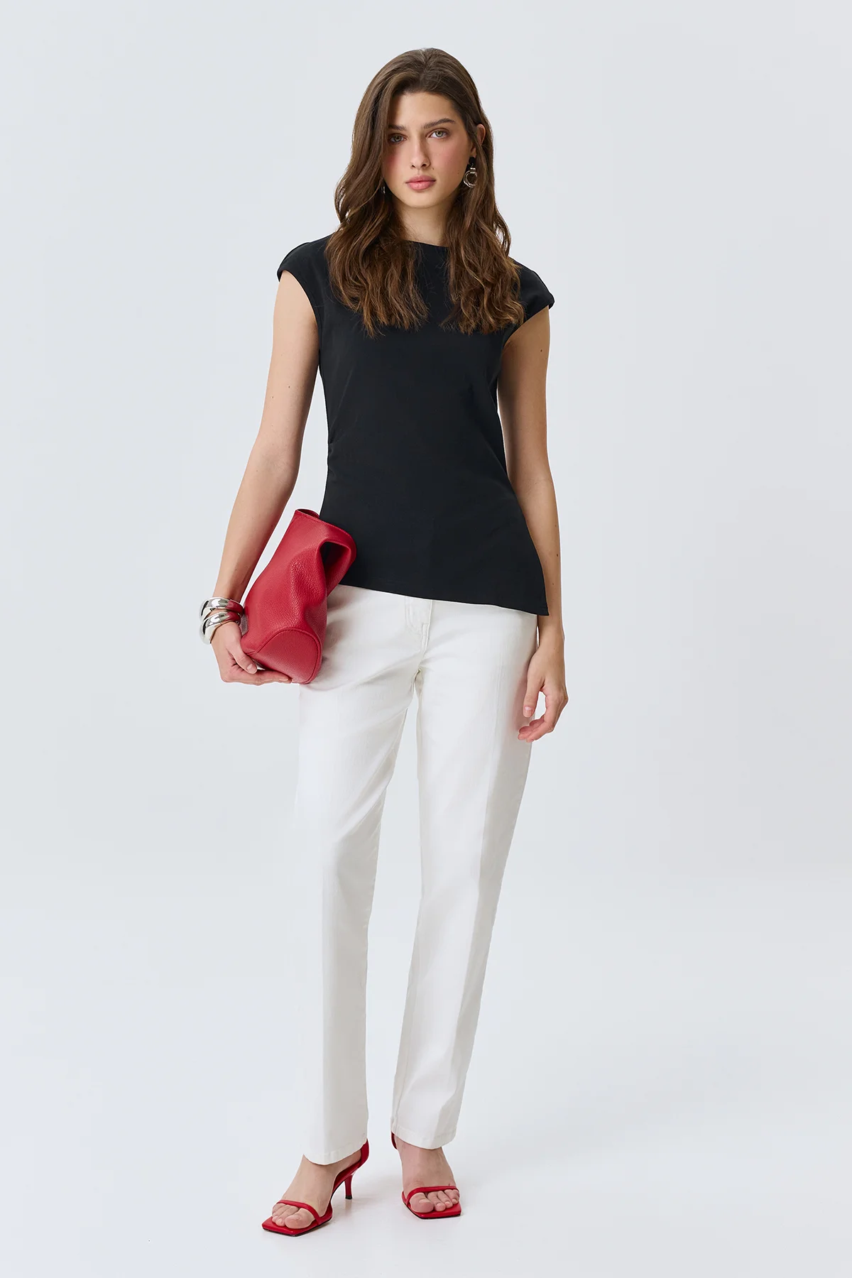 Прямые джинсы с акцентными швами, 44