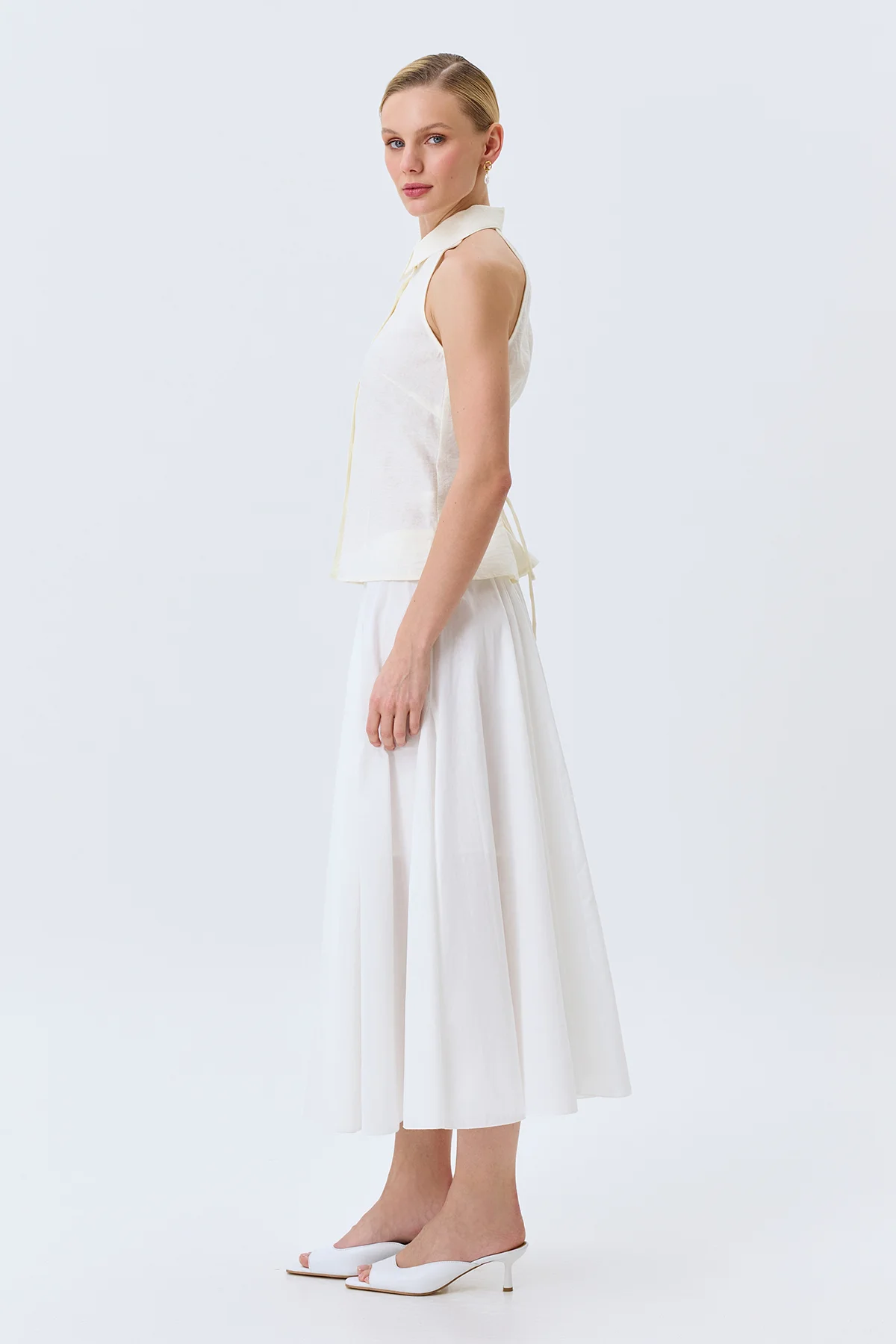 Приталенная блузка с корсетной шнуровкой, 46