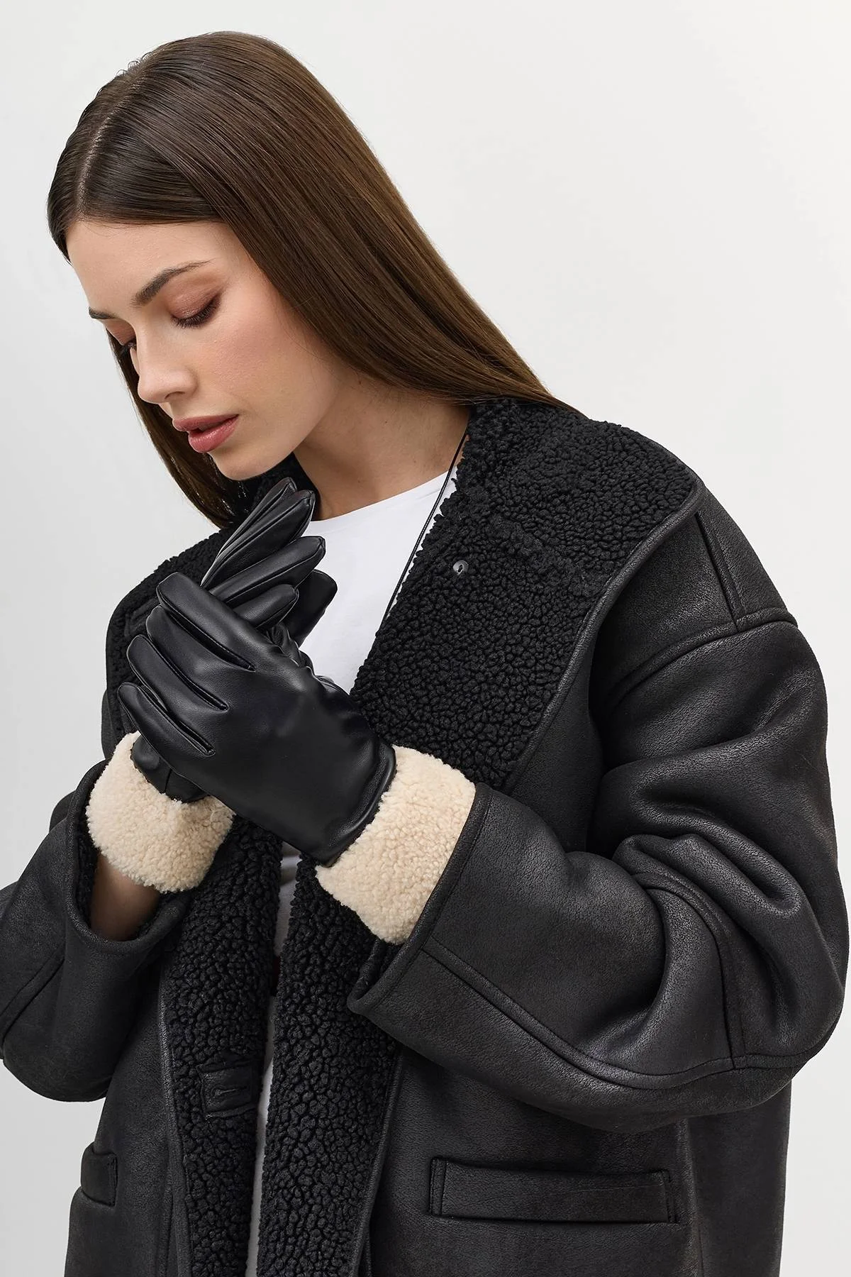 Перчатки из эко кожи с меховыми манжетами, One