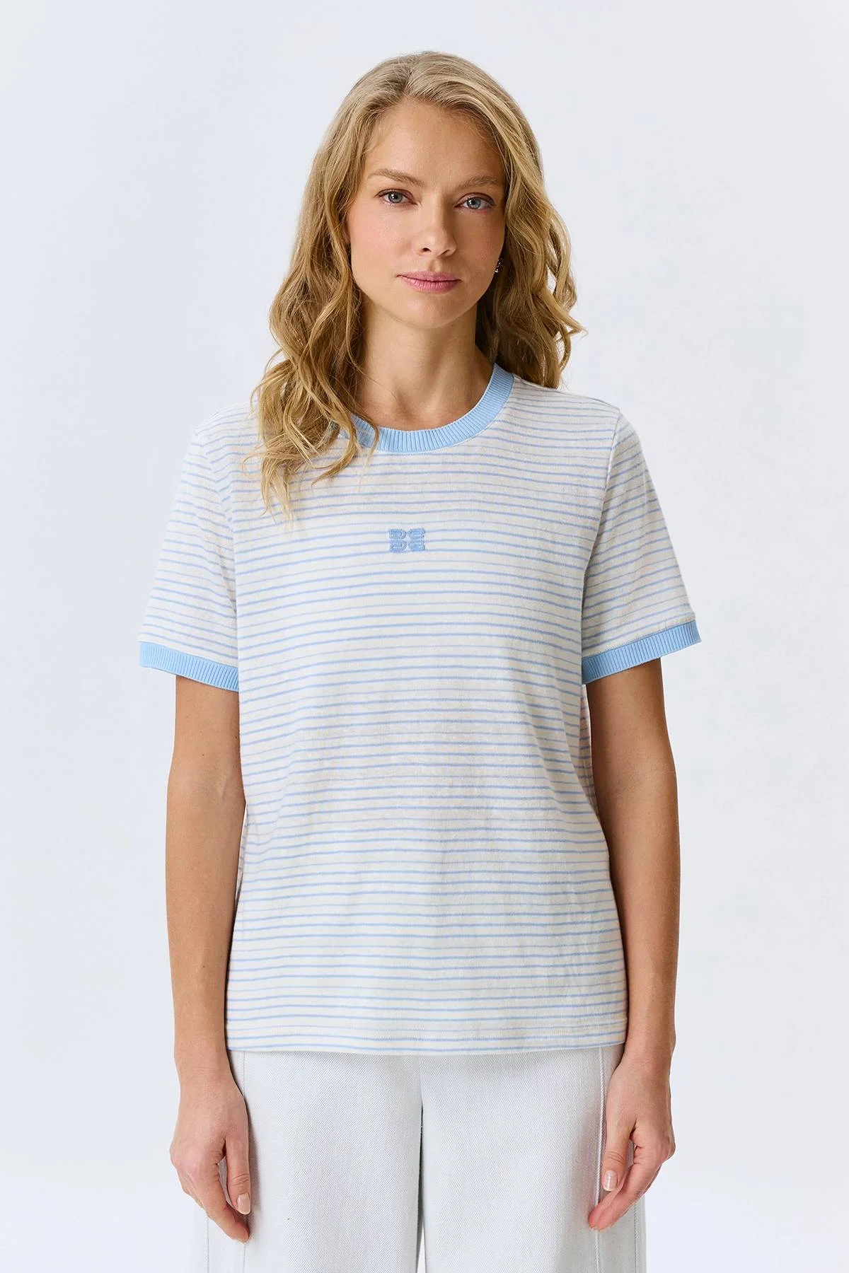 Футболка в тонкую полоску, 40