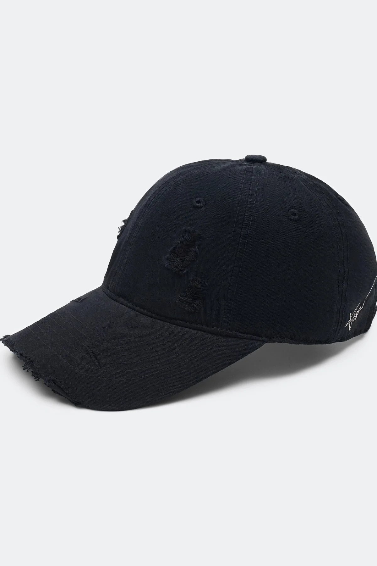 Бейсболка с акцентными дестроями, One