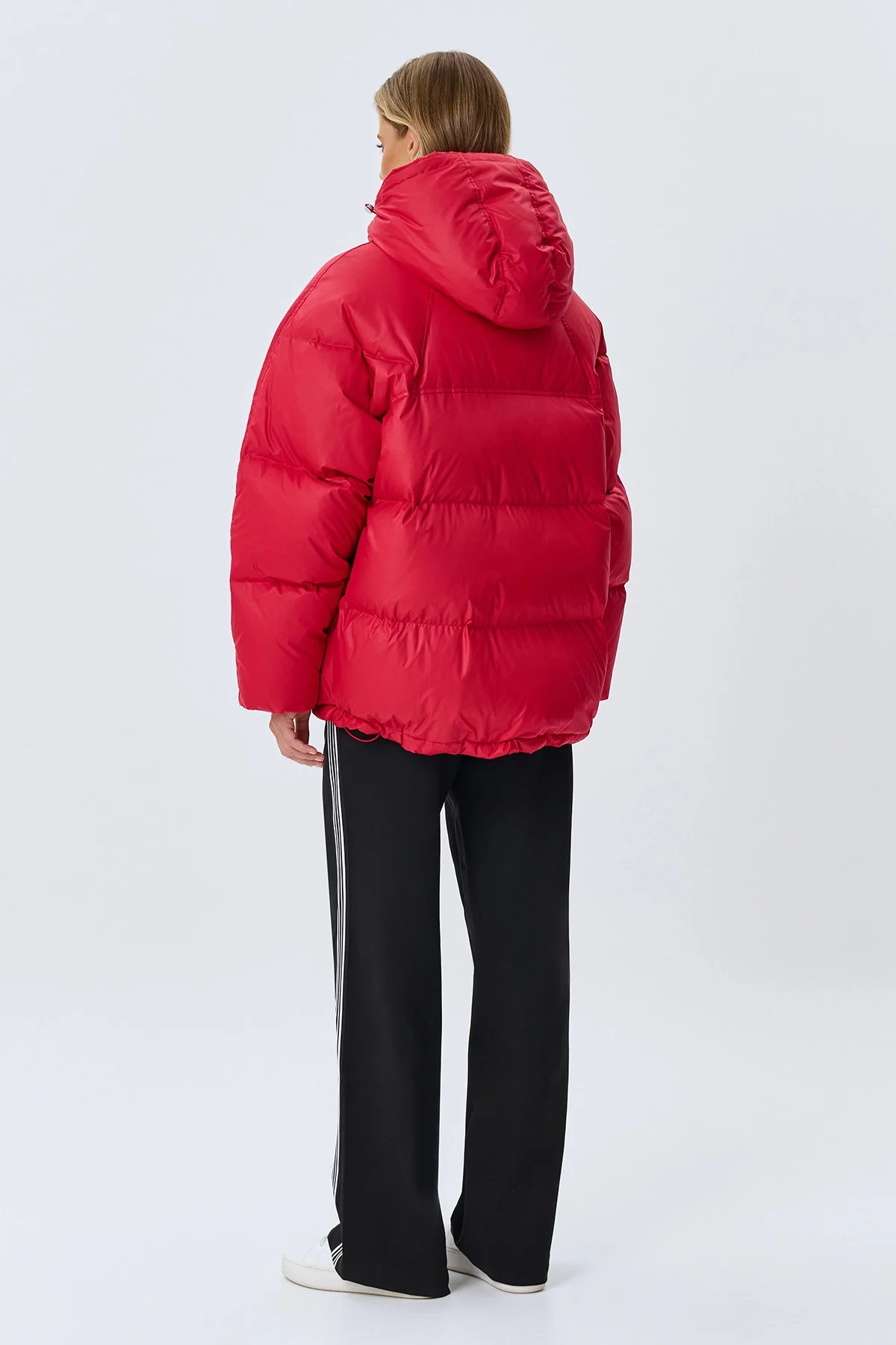 Яркий красный пуховик Oversize, 40