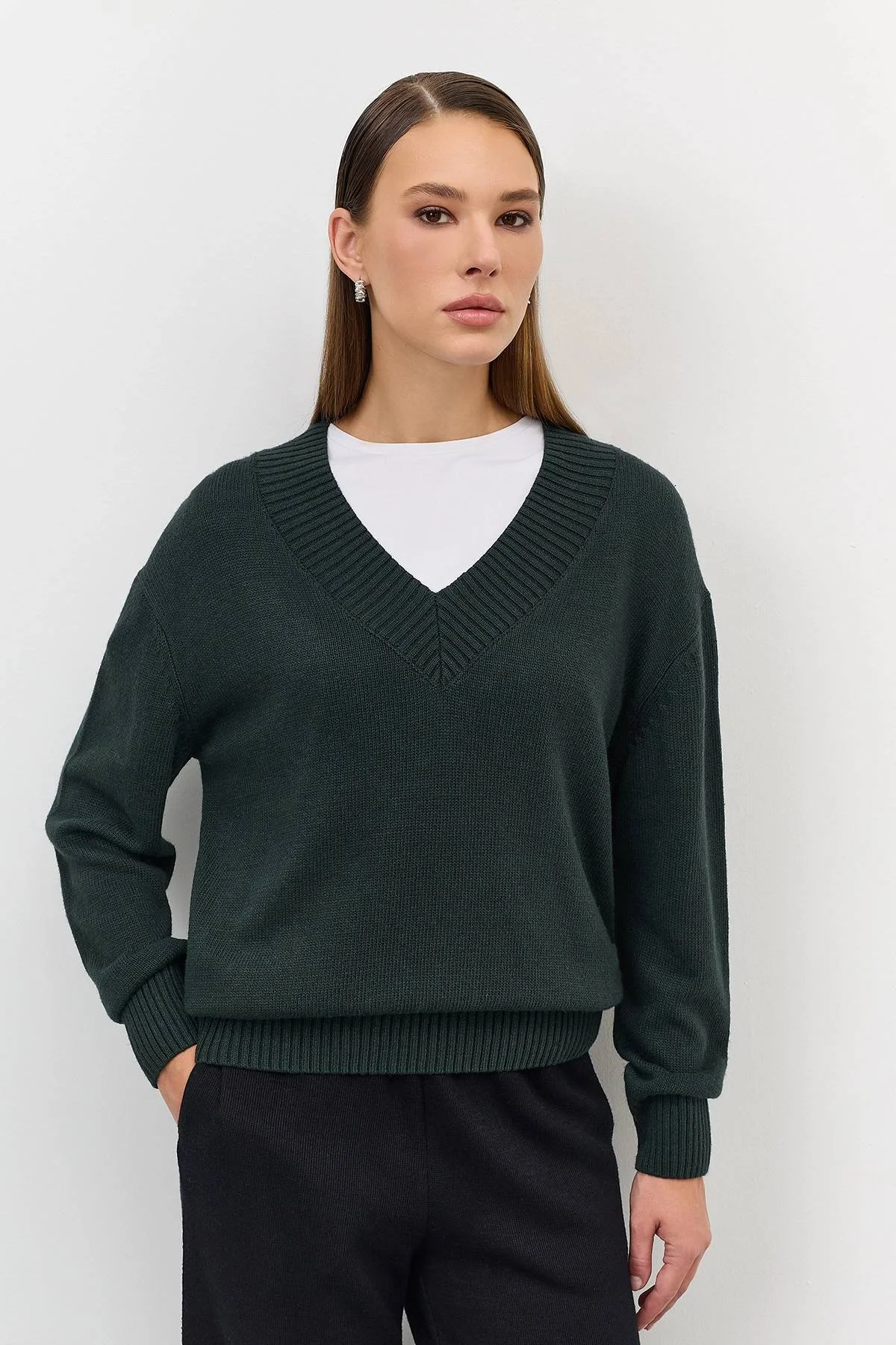 Базовый джемпер с V-образным вырезом, 40