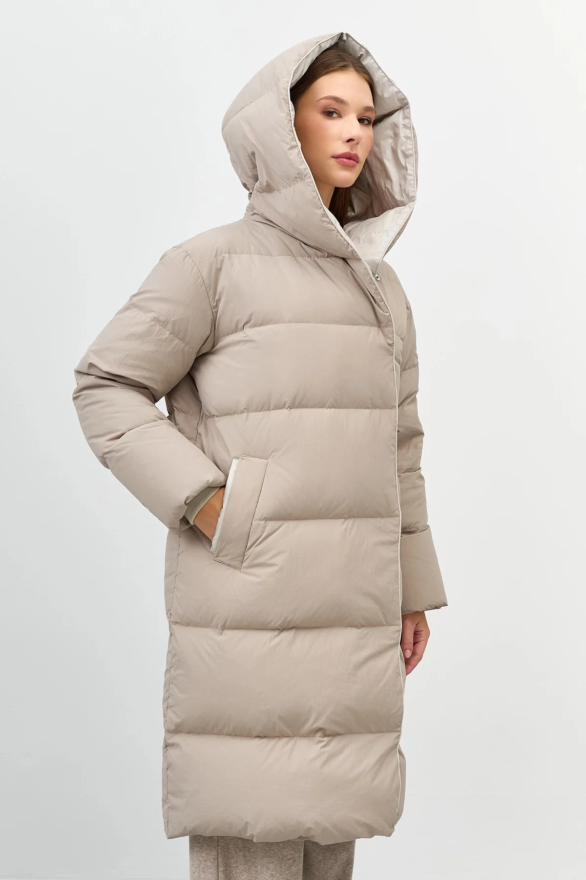 Пуховик с капюшоном, 44